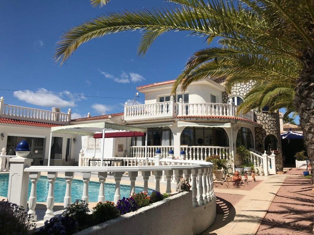 1024x768 Spanish Property Finders Bed, 3 Bath Villa (Detached) In Ciudad Quesada, Alicante, Spain