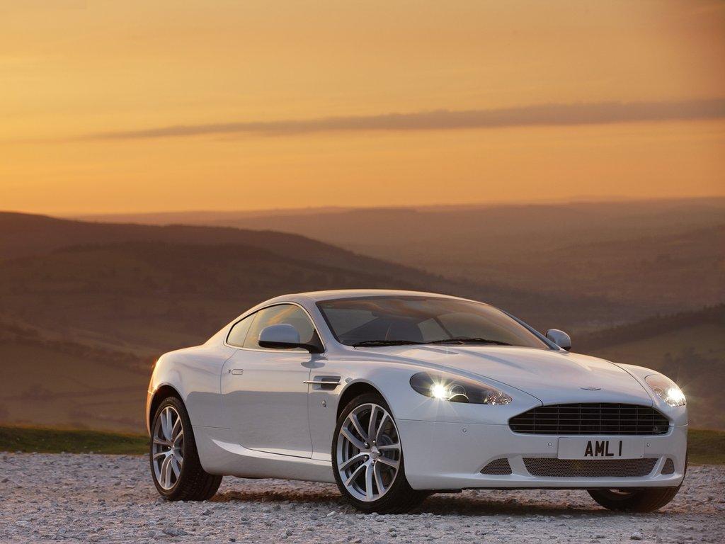 1024x768 Aston Martin DB9 Wallpaper x 768