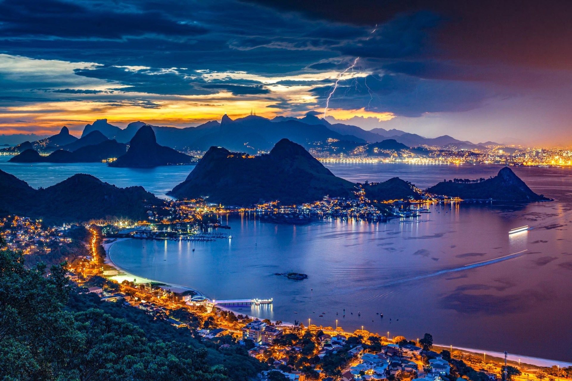 1920x1280 Niterói e Rio de Janeiro: L'Incanto del Brasile tra Luci e Natura