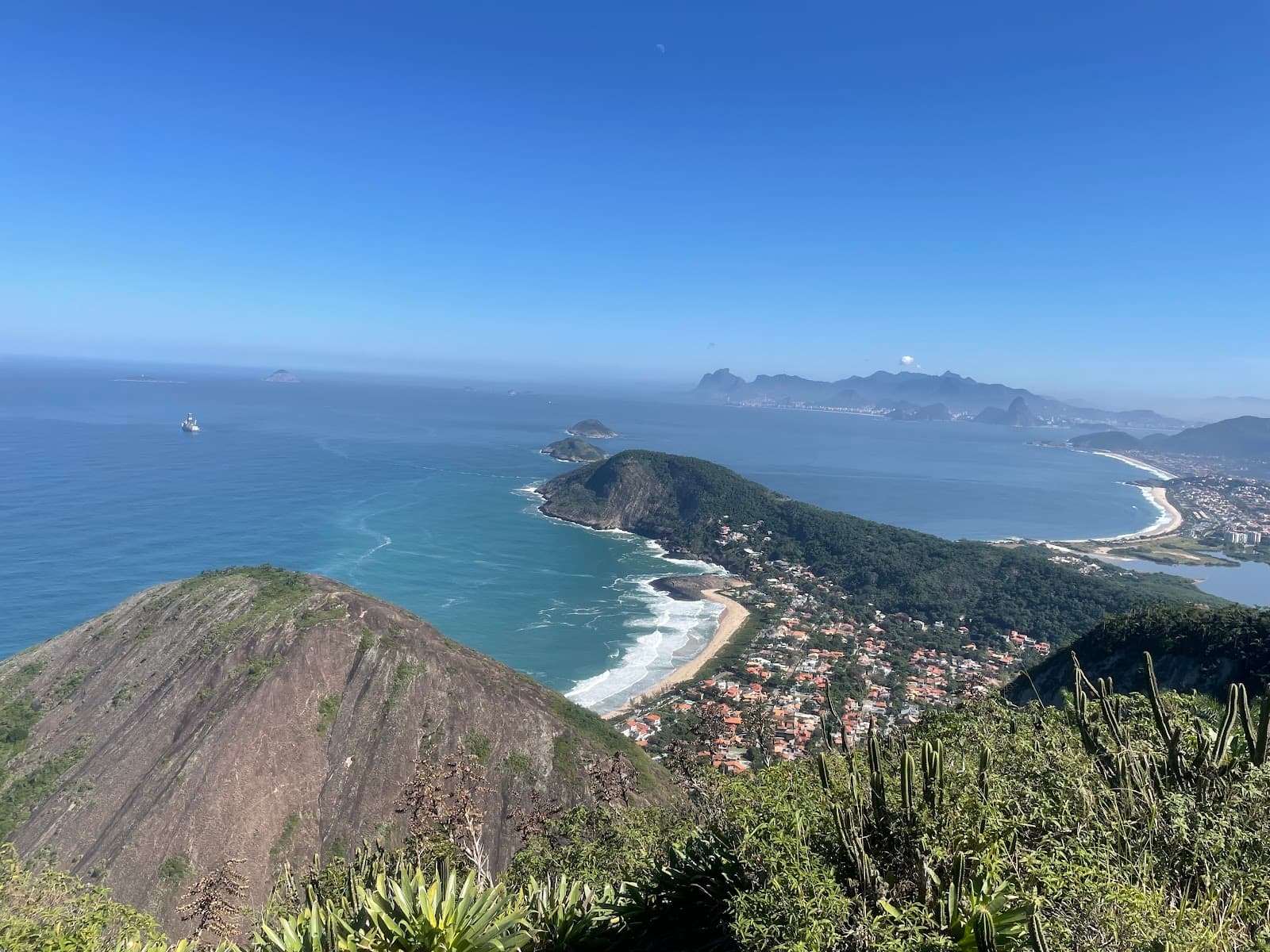 1600x1200 Praia de Charitas Niterói (2026)