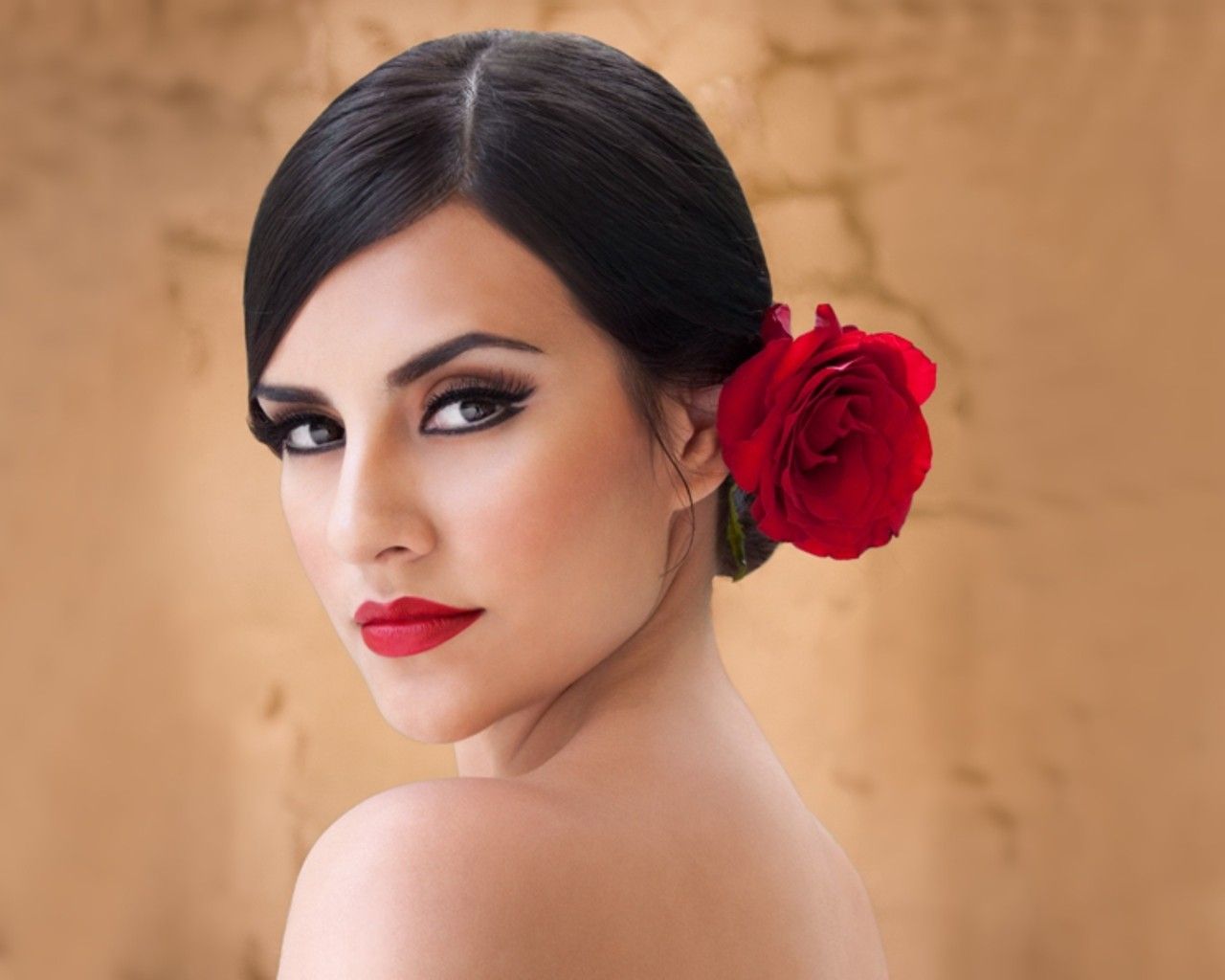 1280x1024 Spanish Women Model Wallpaper