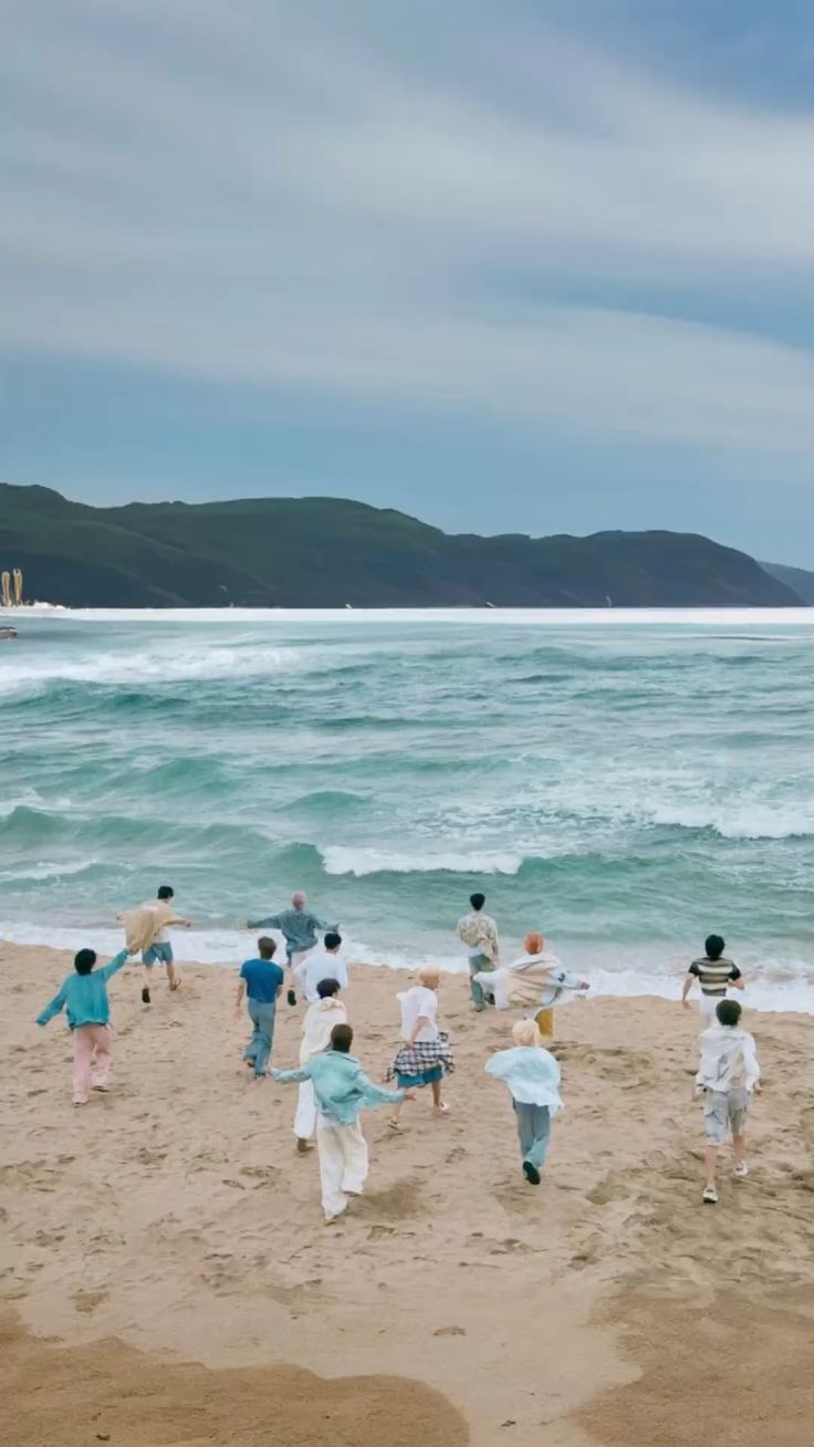 736x1308 seventeen