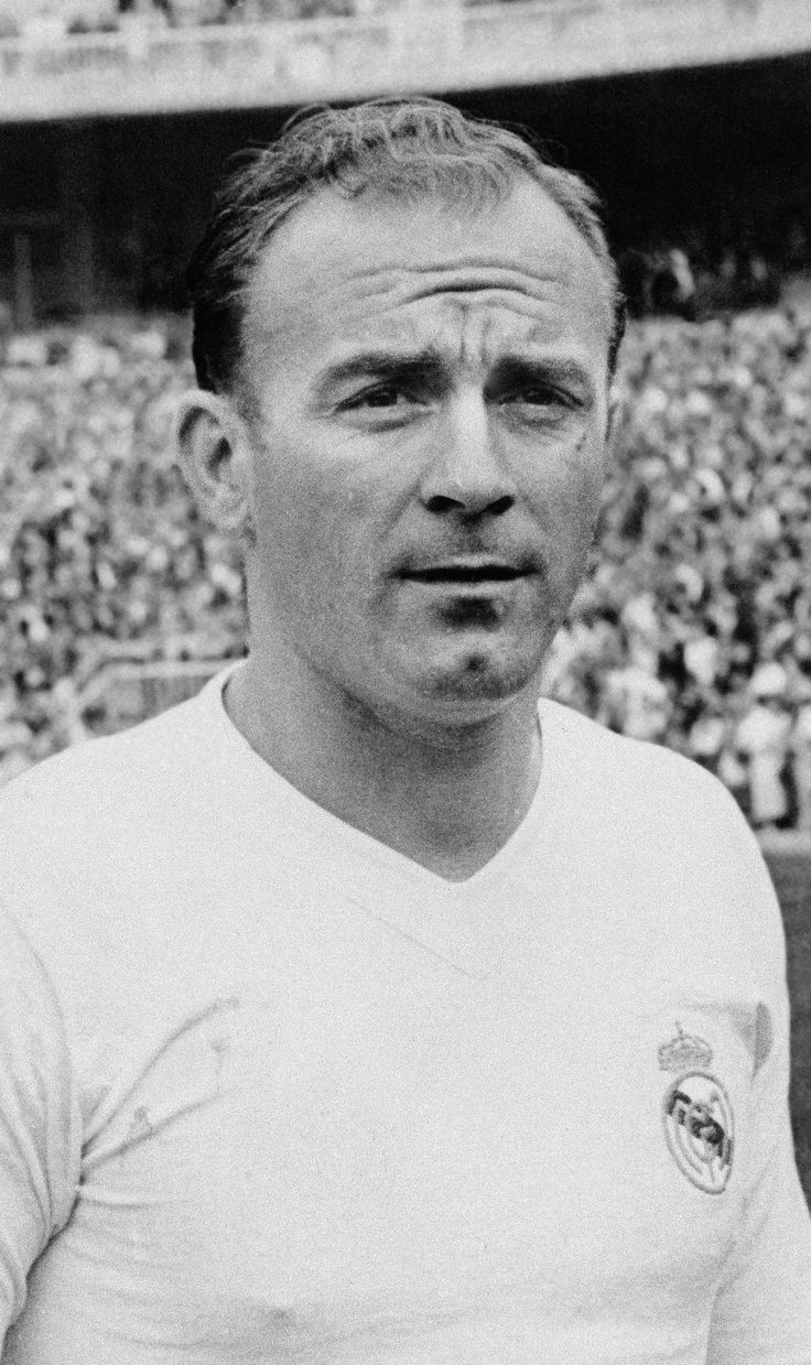 736x1239 Alfredo Di Stefano