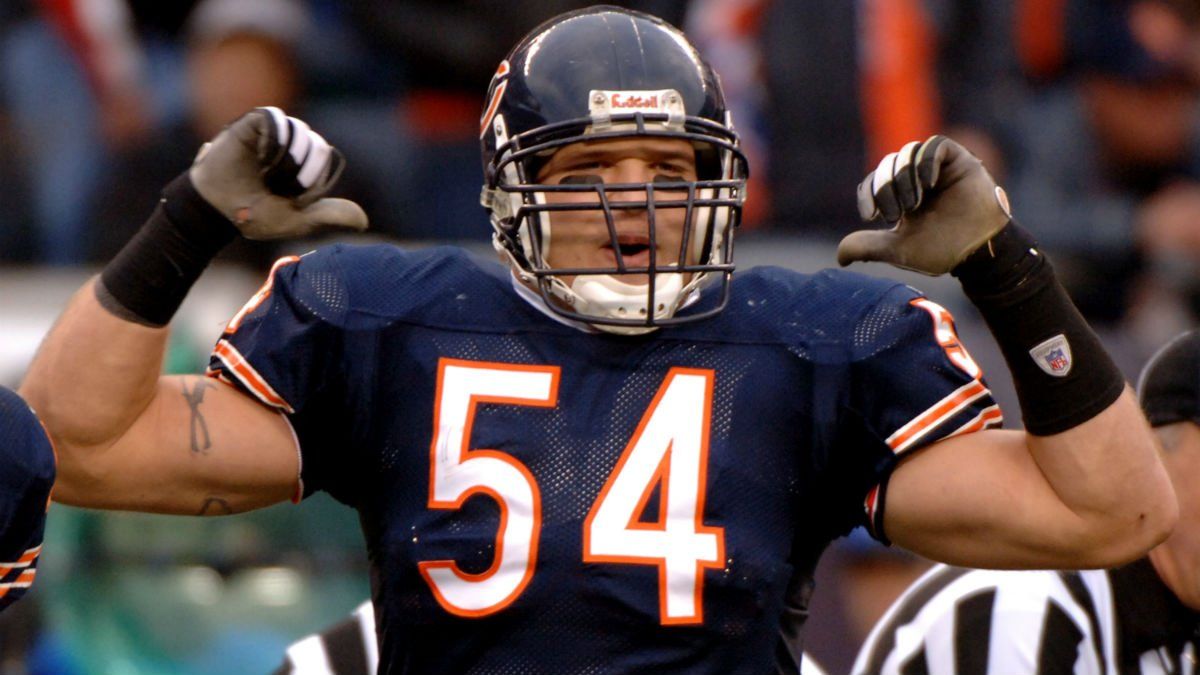 1200x675 Brian Urlacher Named to Football Hall of Fame
