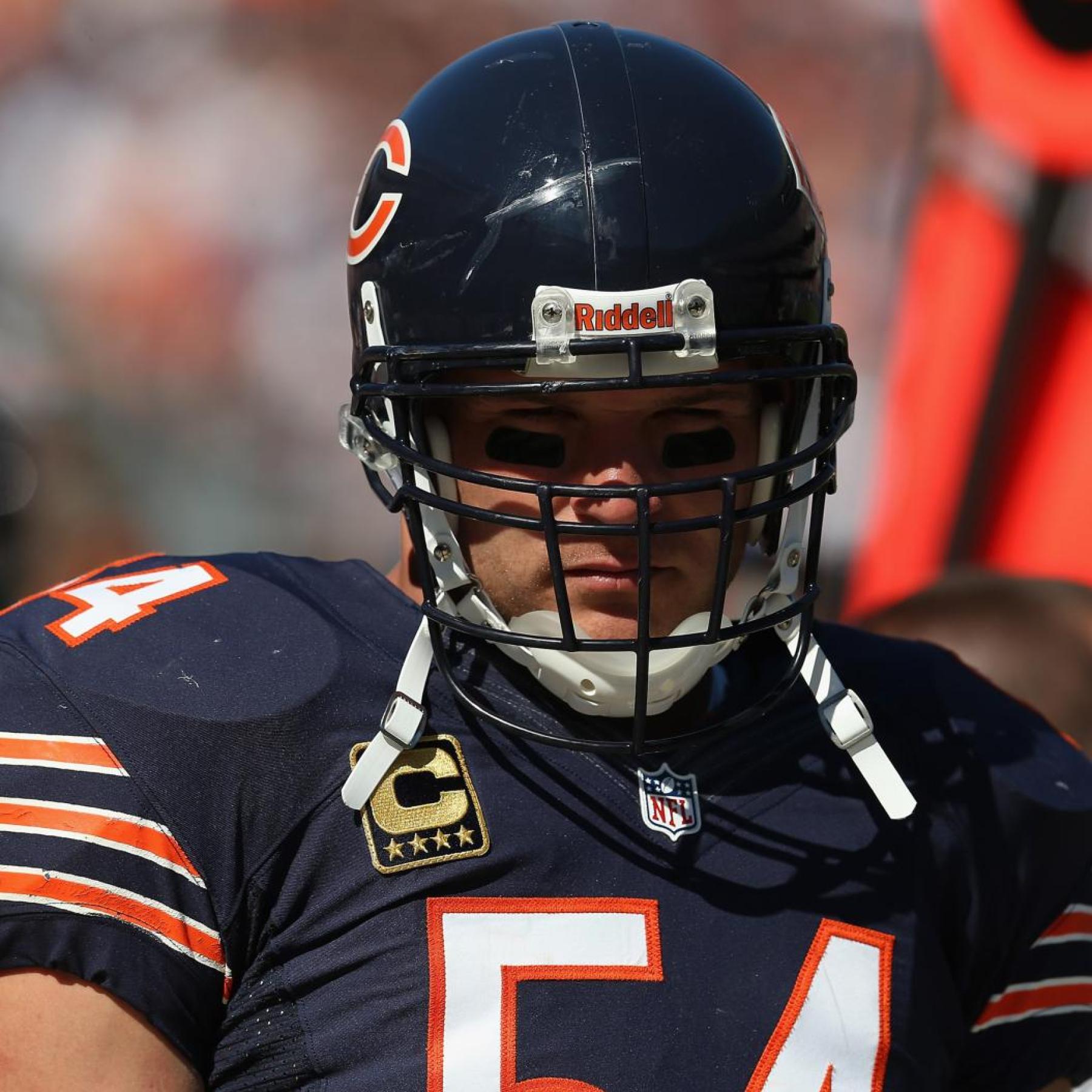 1800x1800 Brian Urlacher doesn't want to see Bears win Super Bowl without him