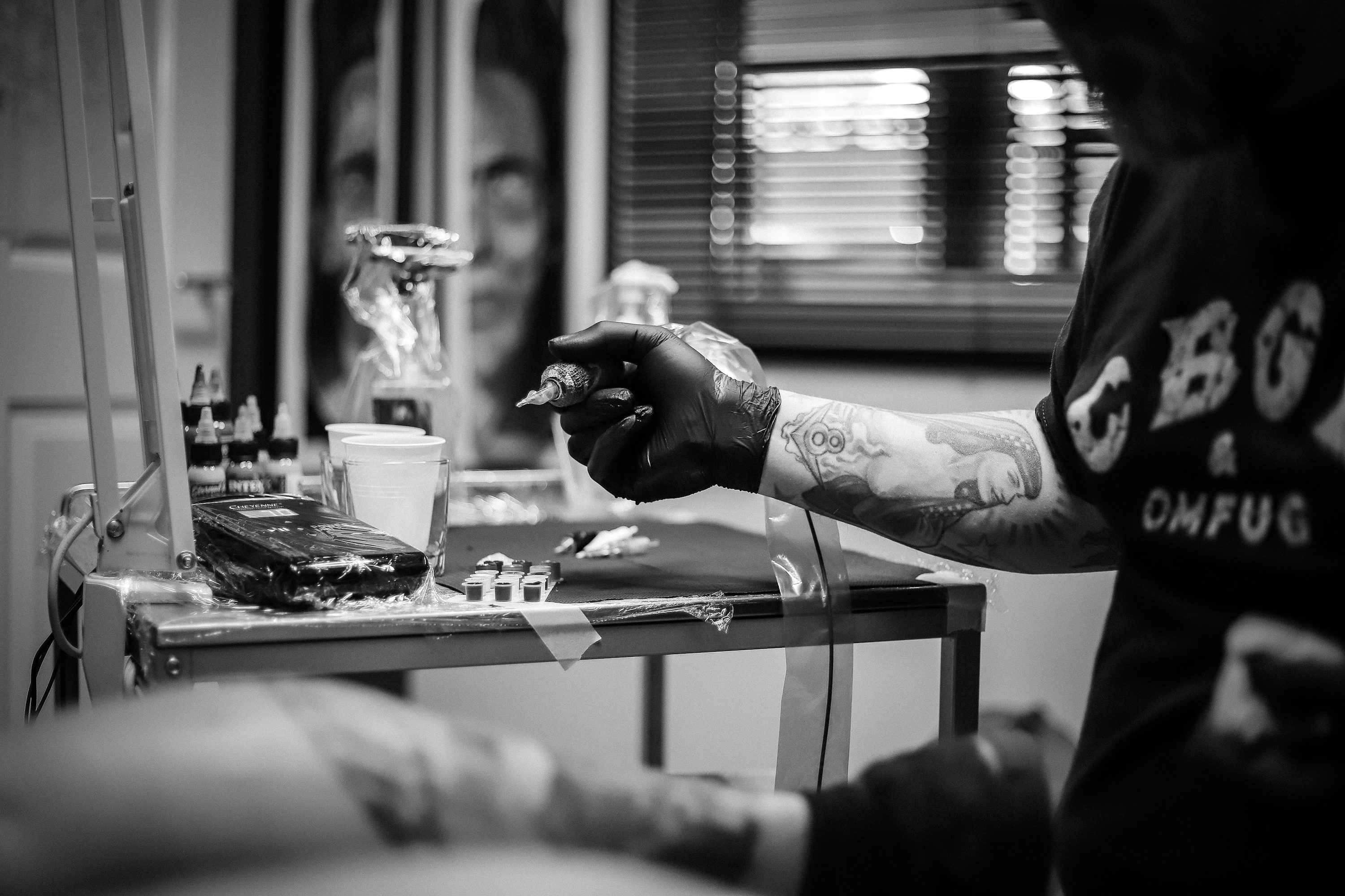 3000x2000 Tattoo Studio Picture. Download Free Image