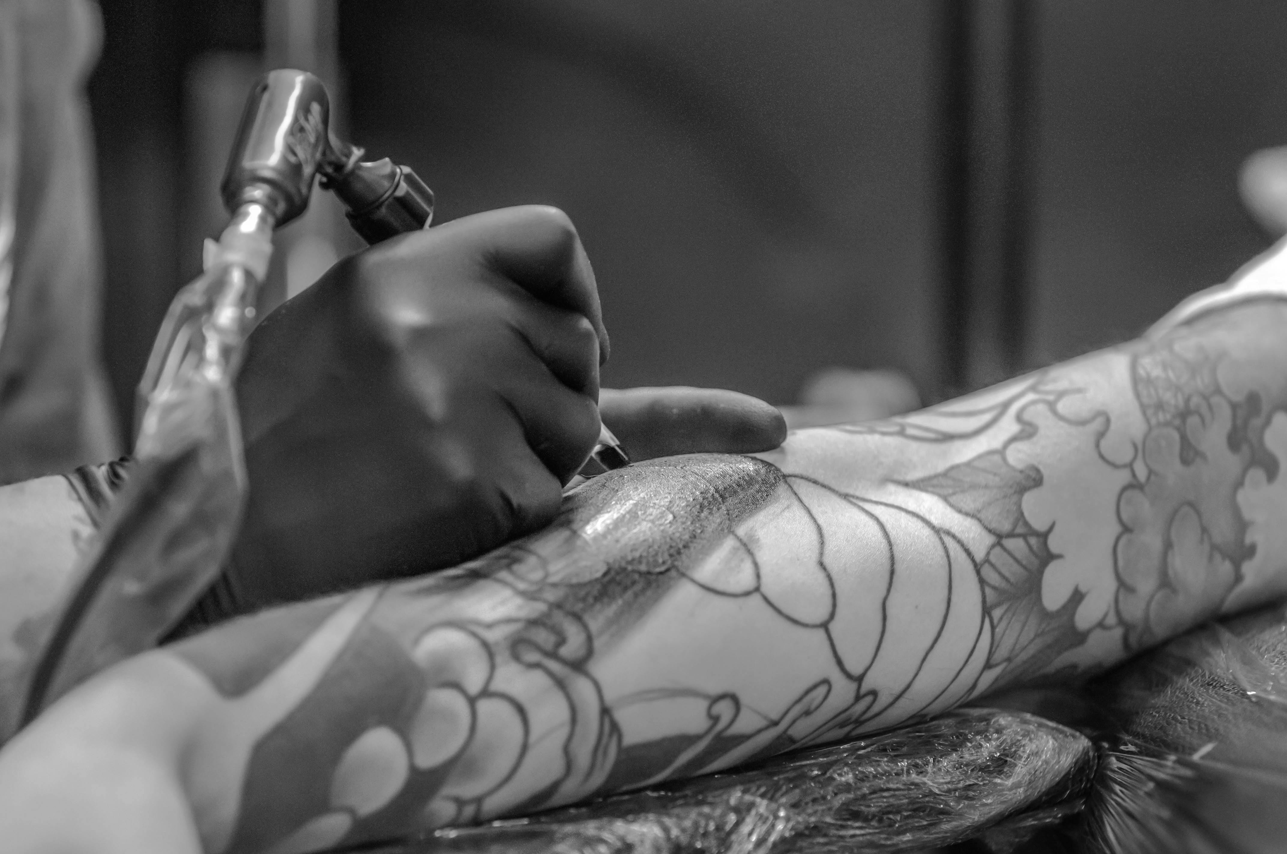 4288x2848 What's the link between tattoos and vision loss? 2 optometrists explain. Deakin Institute for Mental and Physical Health and Clinical Translation