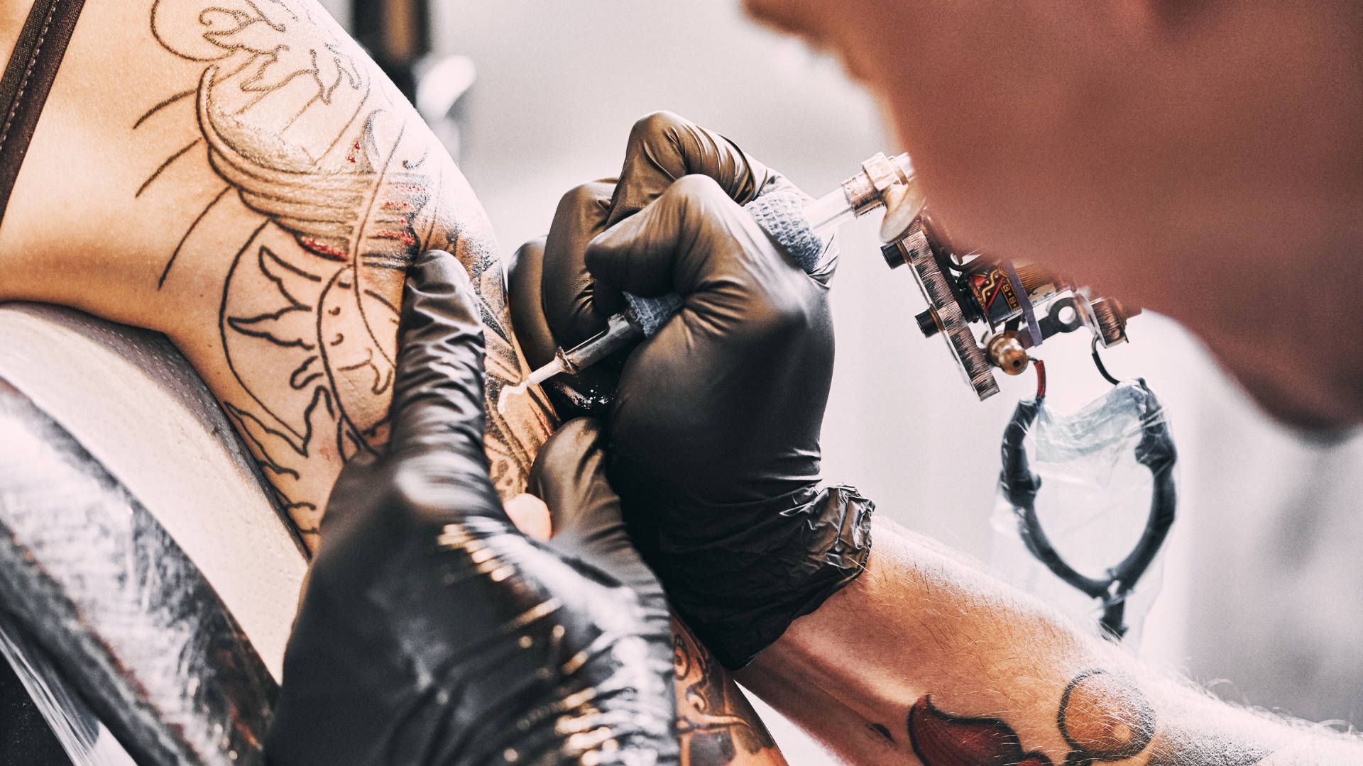 1920x1080 Tattoo Studio Wallpaper