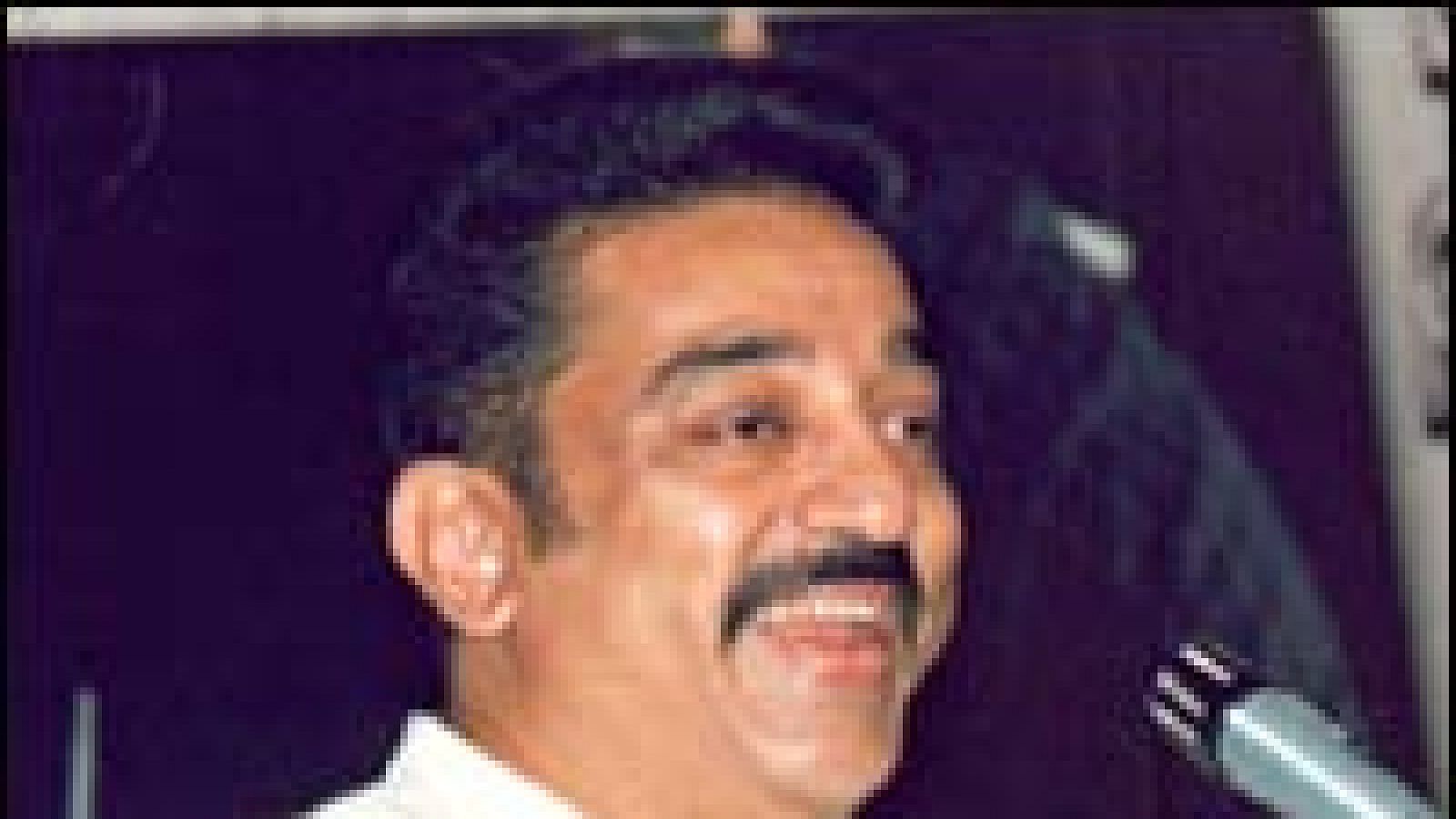 1600x900 Kamal Haasan launches yet another film!