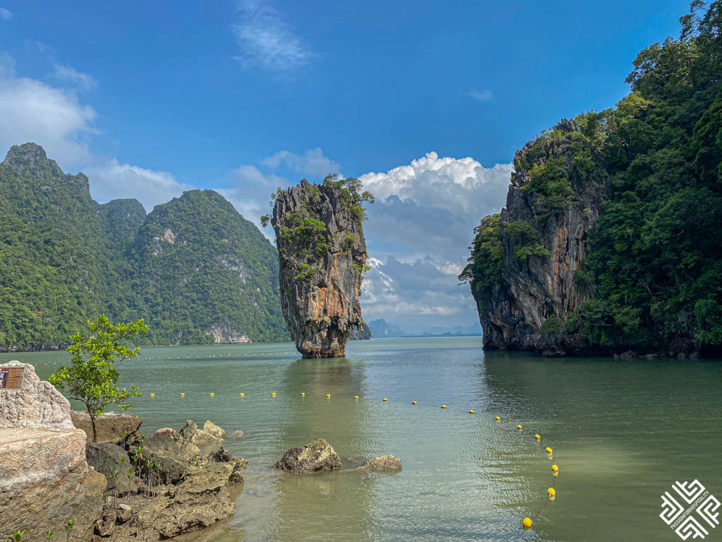 1024x768 One Marvellous Day on James Bond Island