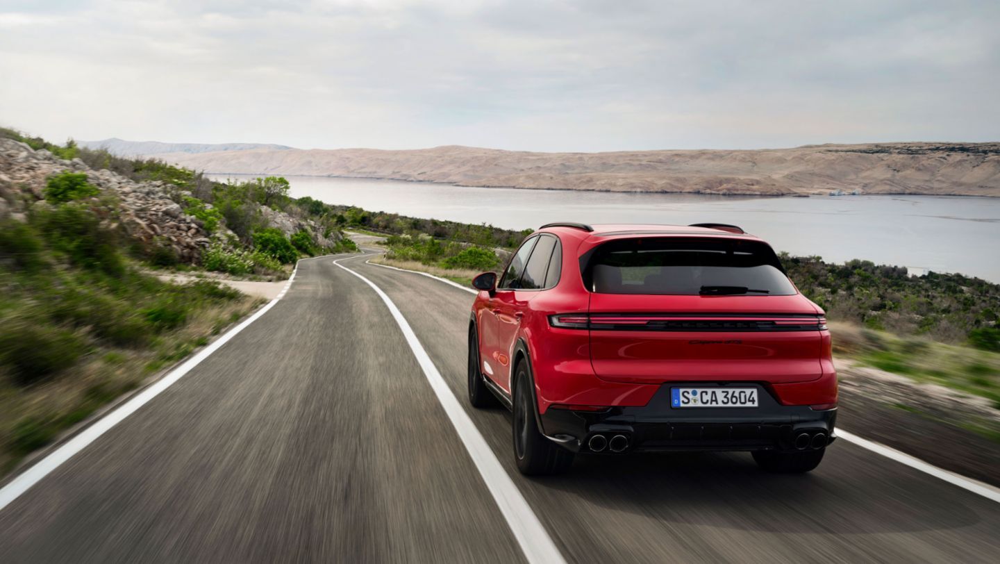 1440x812 Precise and dynamic: the new Cayenne GTS models