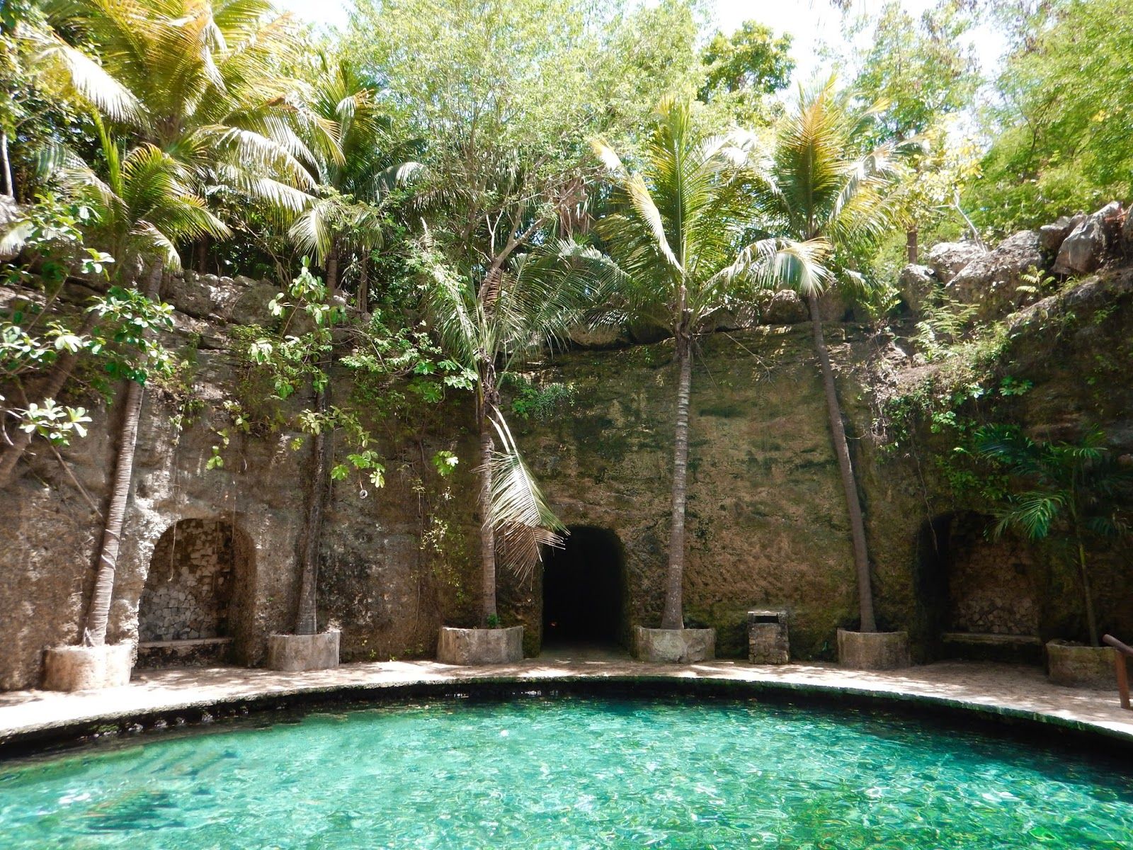 1600x1200 Exploring The Underground Rivers of Xcaret