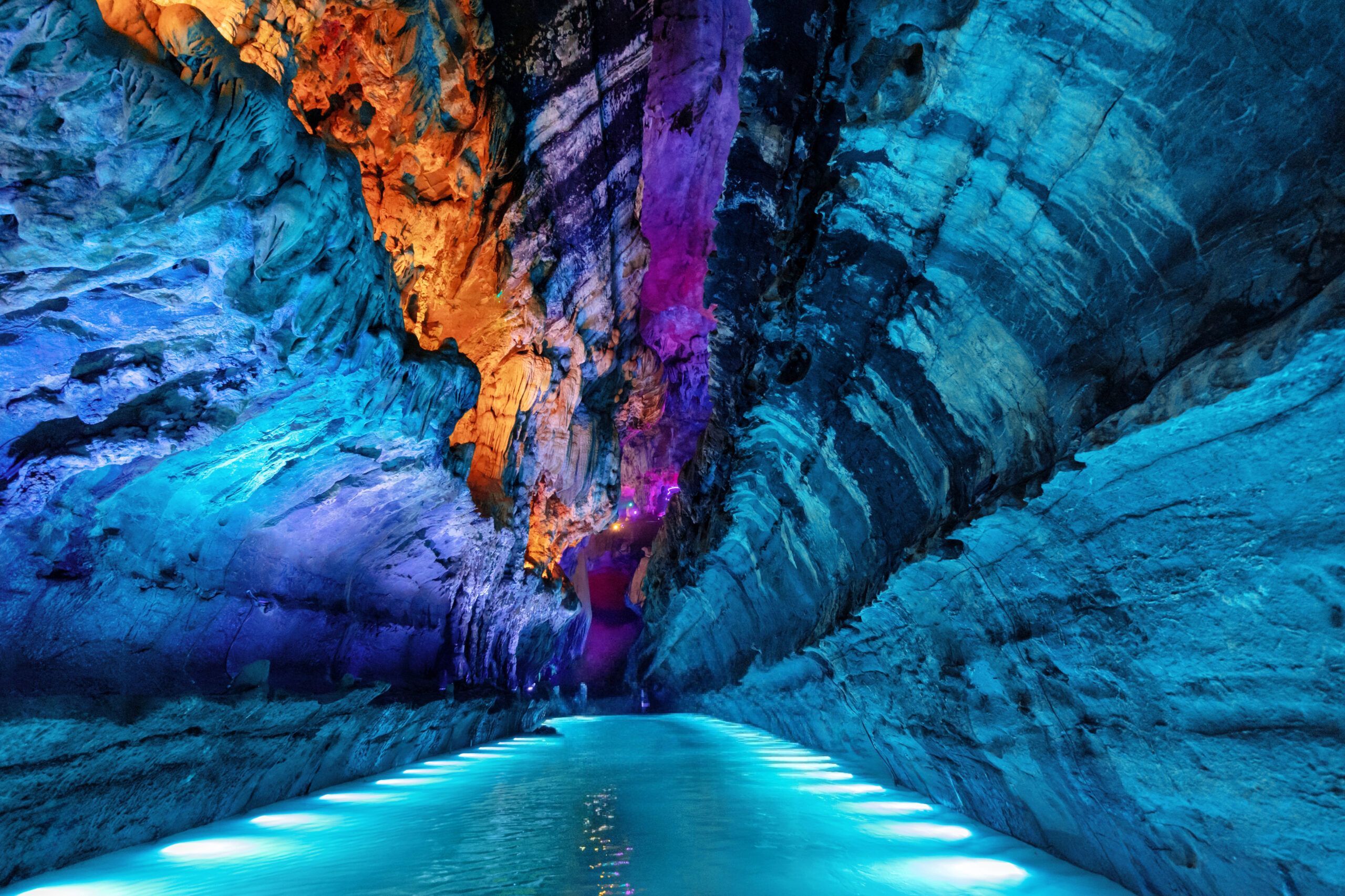 2560x1706 From Castle Turrets to Subterranean Wonders: Your Ultimate Guide to Visiting Lianzhou Underground River from Chimelong Giraffe Castle Giraffe Castle - 清遠長隆長頸鹿城堡酒店