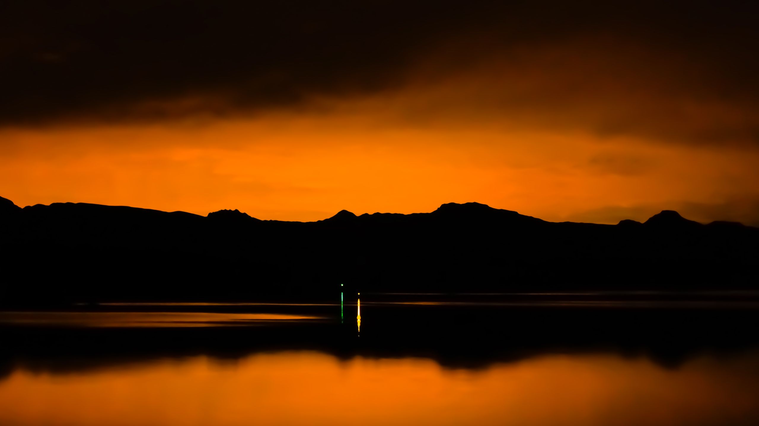 2560x1440 Orange night [Wallpaper]