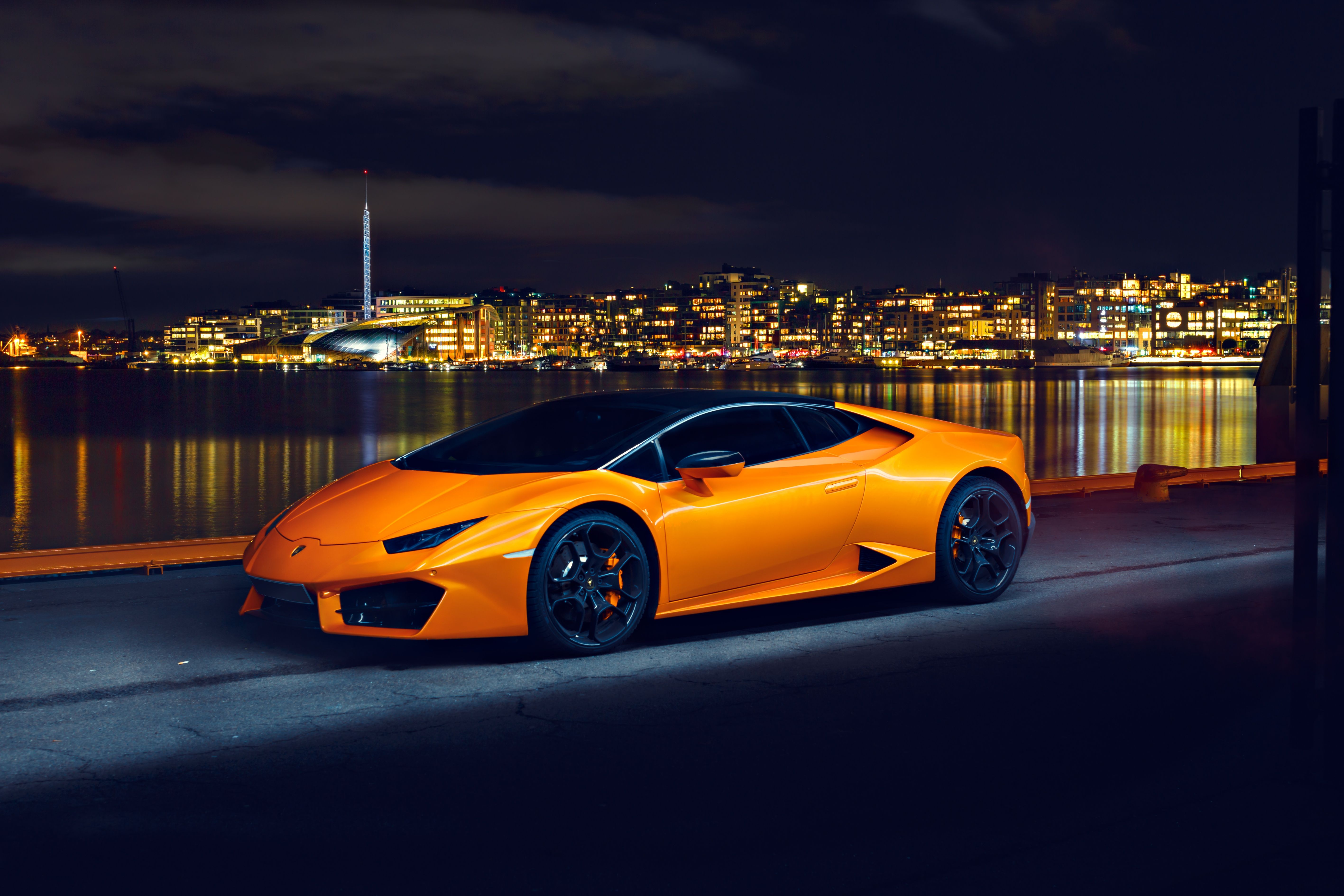 5668x3779 Lamborghini Huracan Orange Supercar
