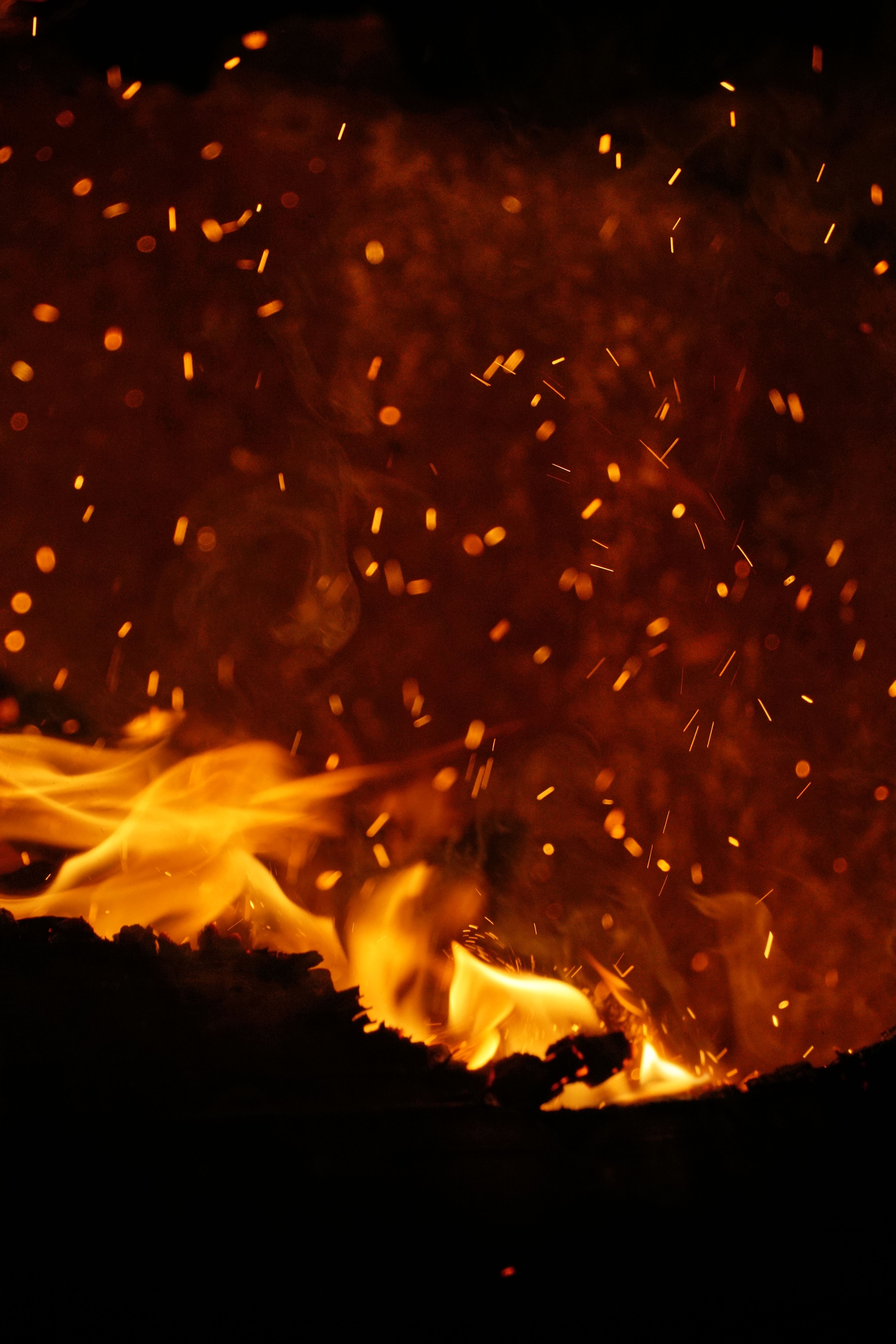 4000x6000 Red and Orange Fire · Free