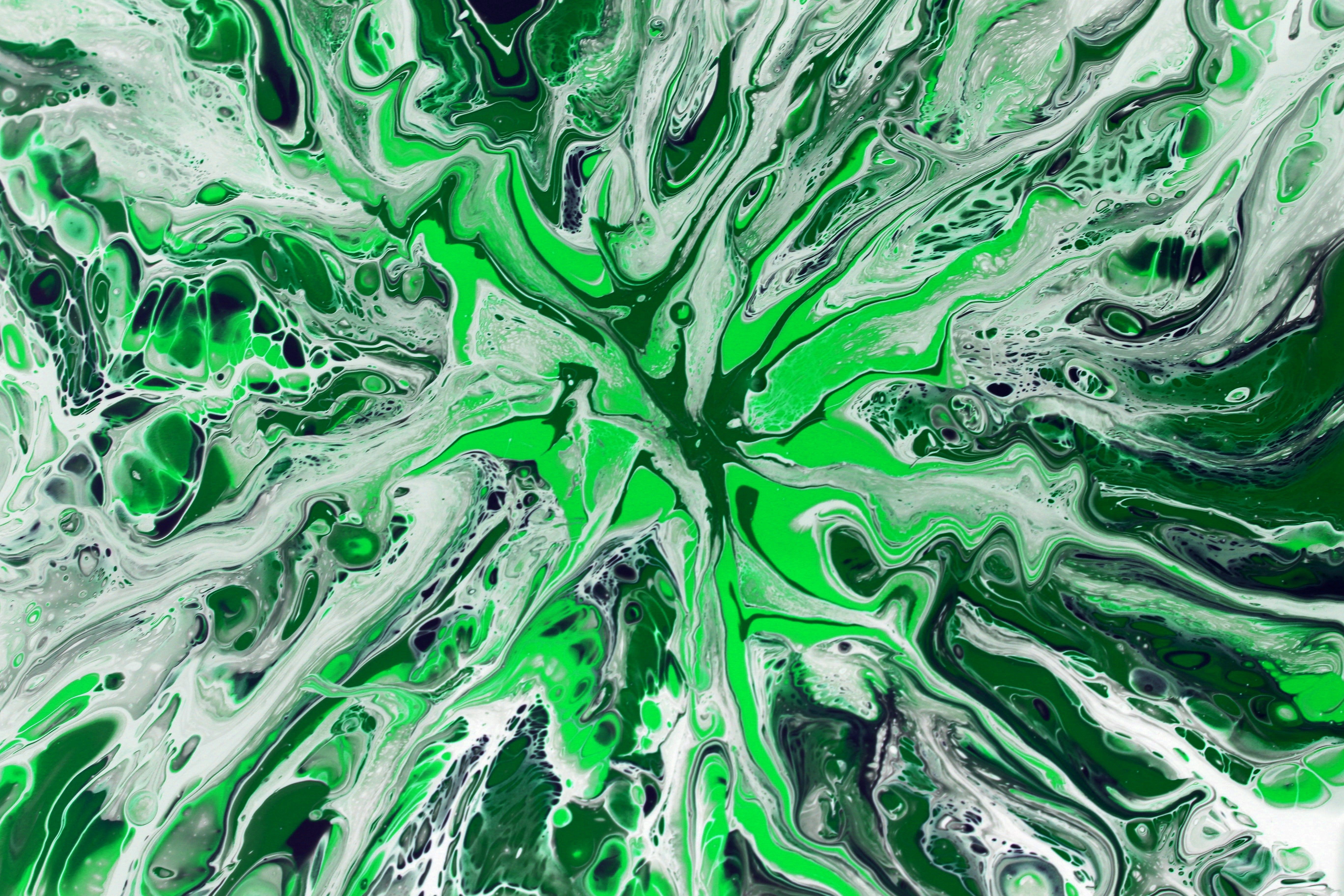 5472x3648 Abstract Green and White Fluid Art Texture · Free