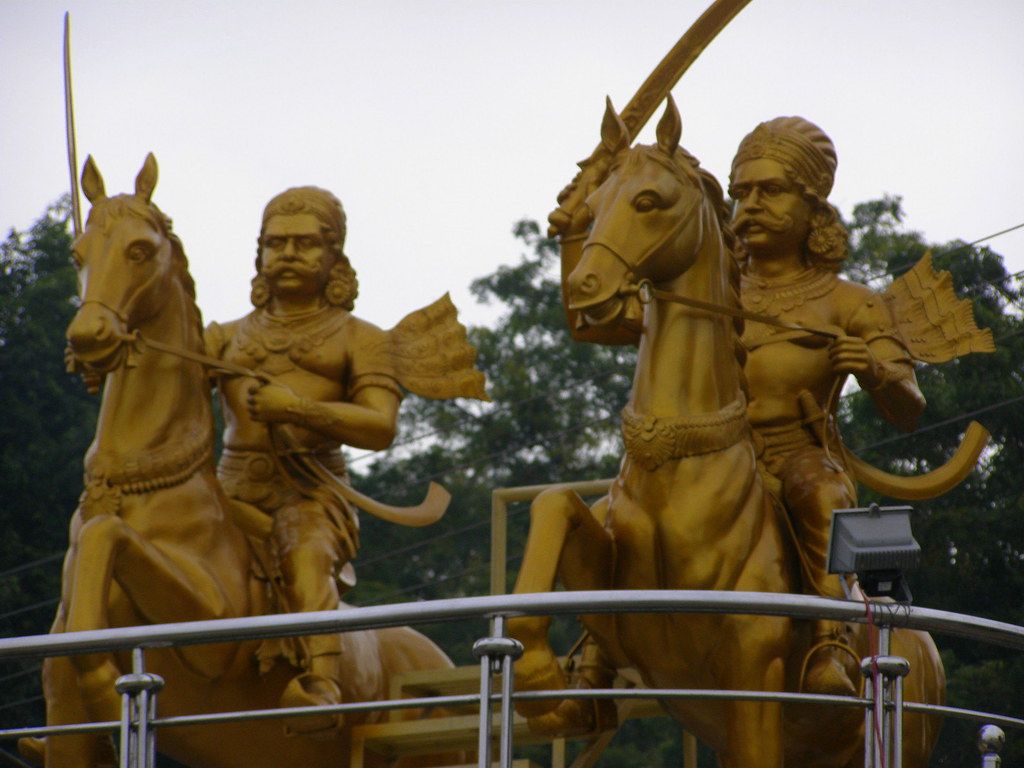 1024x768 Maruthu Pandiyar.2. Statues of Maruthu Pandiyar