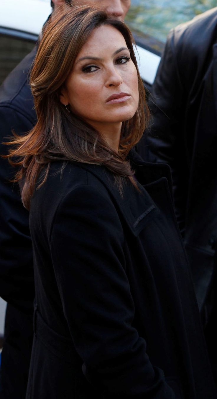 736x1351 Olivia benson wallpaper. Olivia benson makeup, Olivia benson hair color, Celebs