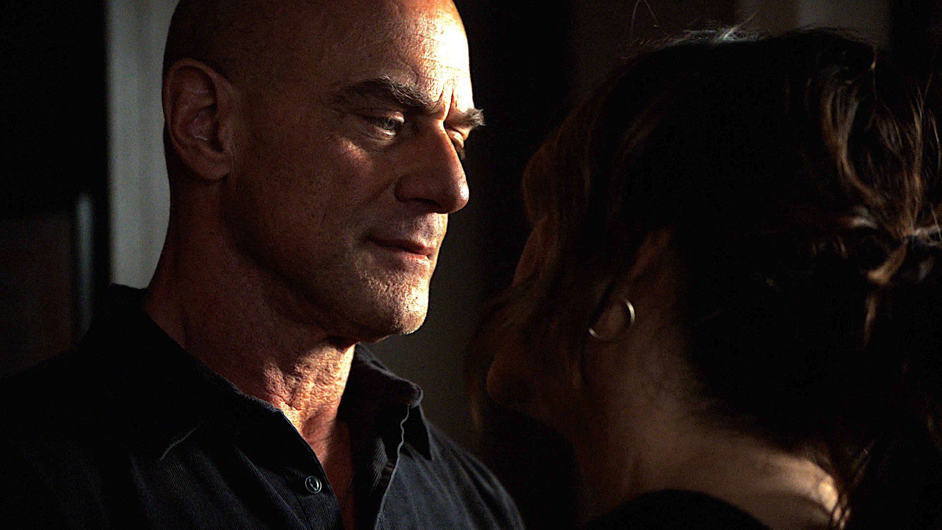 1920x1080 Bensler Get Steamy and Almost Kiss. NBC’s Law & Order: SVU