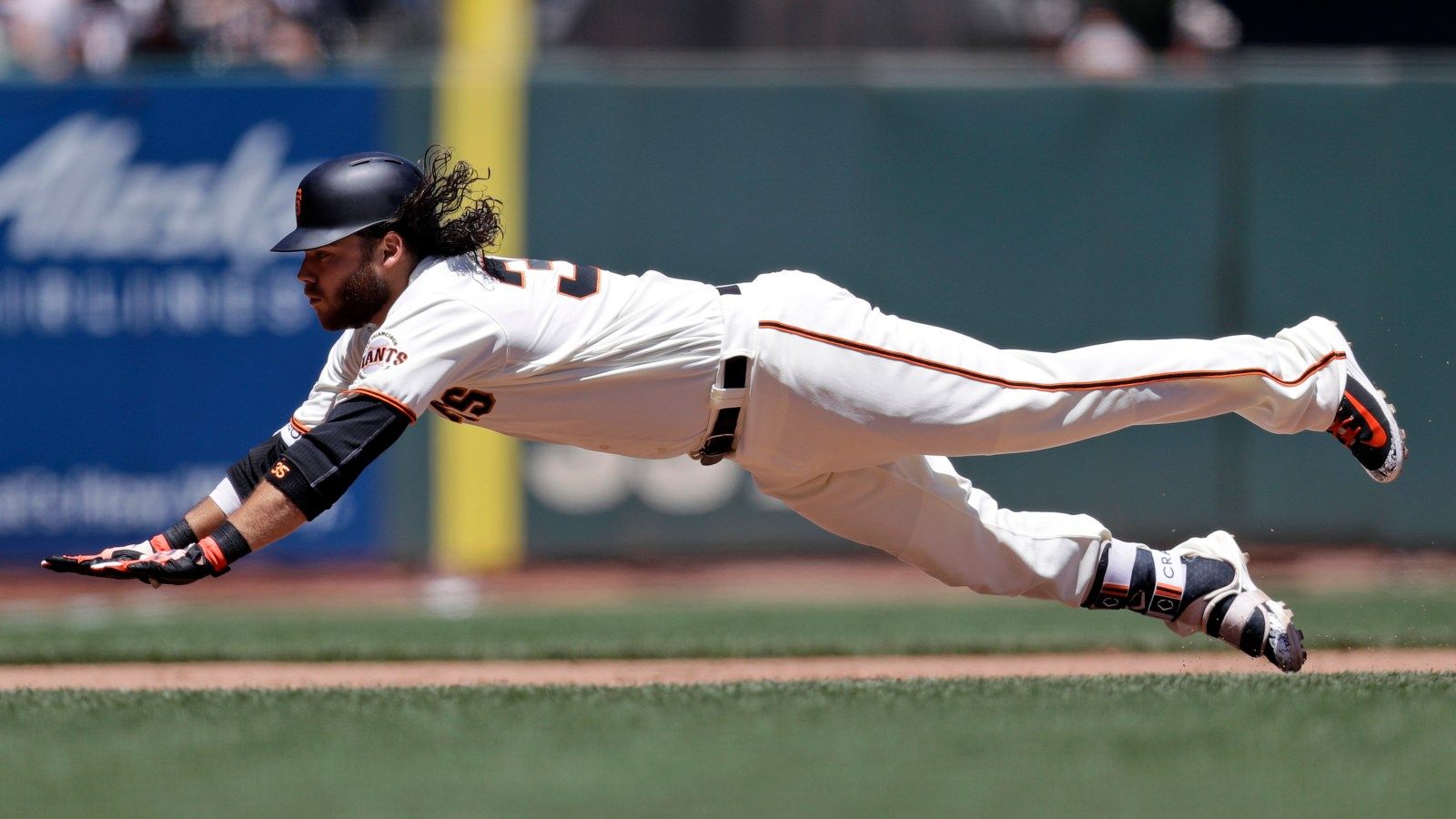 1600x900 Brandon Crawford leads Giants to win with three extra base hits