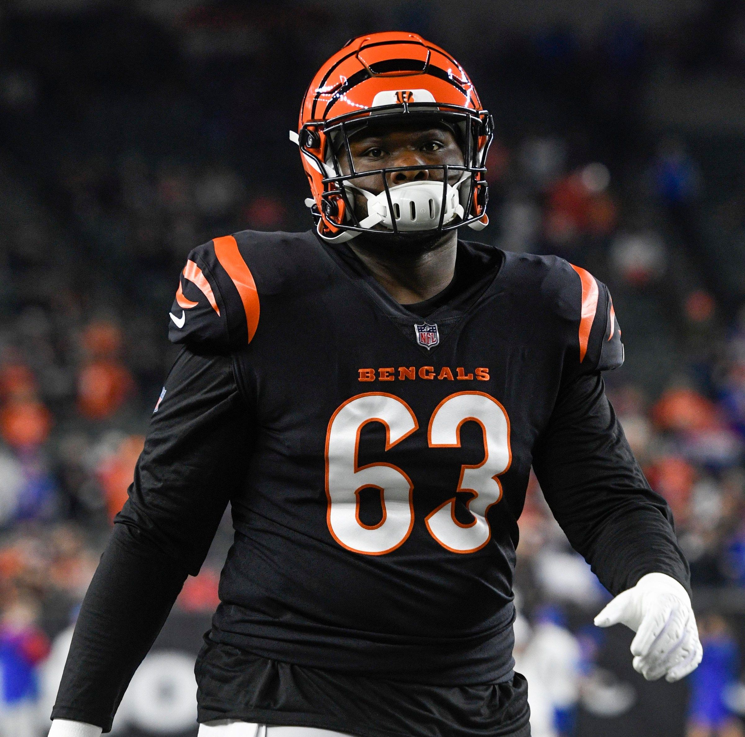 2400x2376 The Washington Commanders trade multiple picks to the Houston Texans for LT Laremy Tunsil