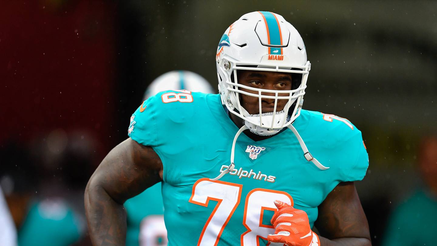 1440x810 Report: Dolphins Players Will 'Revolt' if Team Deals Laremy Tunsil for Jadeveon Clowney