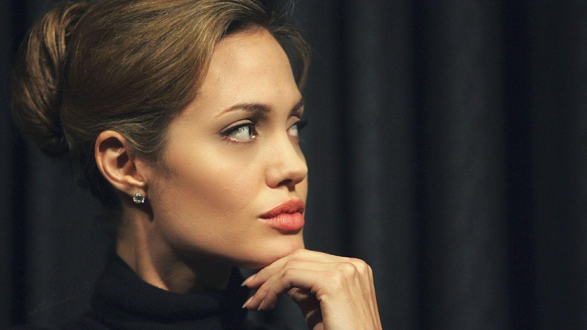 1920x1080 Angelina Jolie HD 1080p Wallpaper Download. Angelina jolie picture, Angelina jolie photo, Angelina jolie face