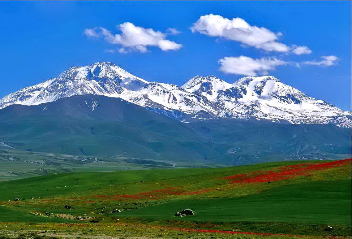 1138x772 Mount Sabalān, in the high mountains, is located near the town of Ardabil