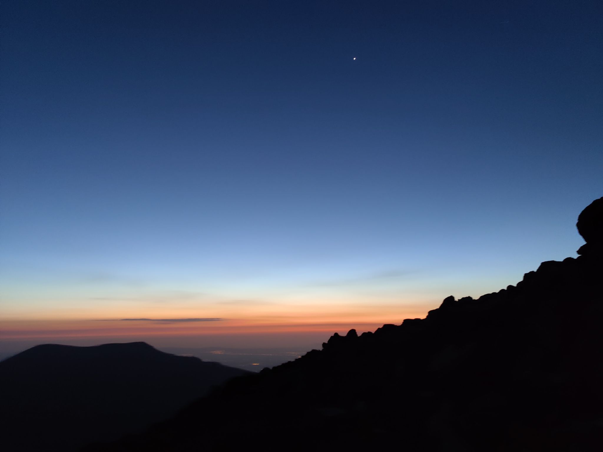 2048x1536 Sabalan Peak and Crater Lake