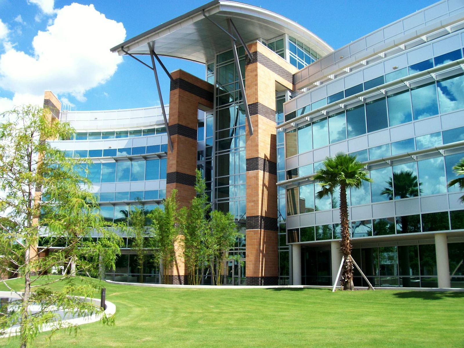 1600x1200 University of Central Florida. research, education, innovation