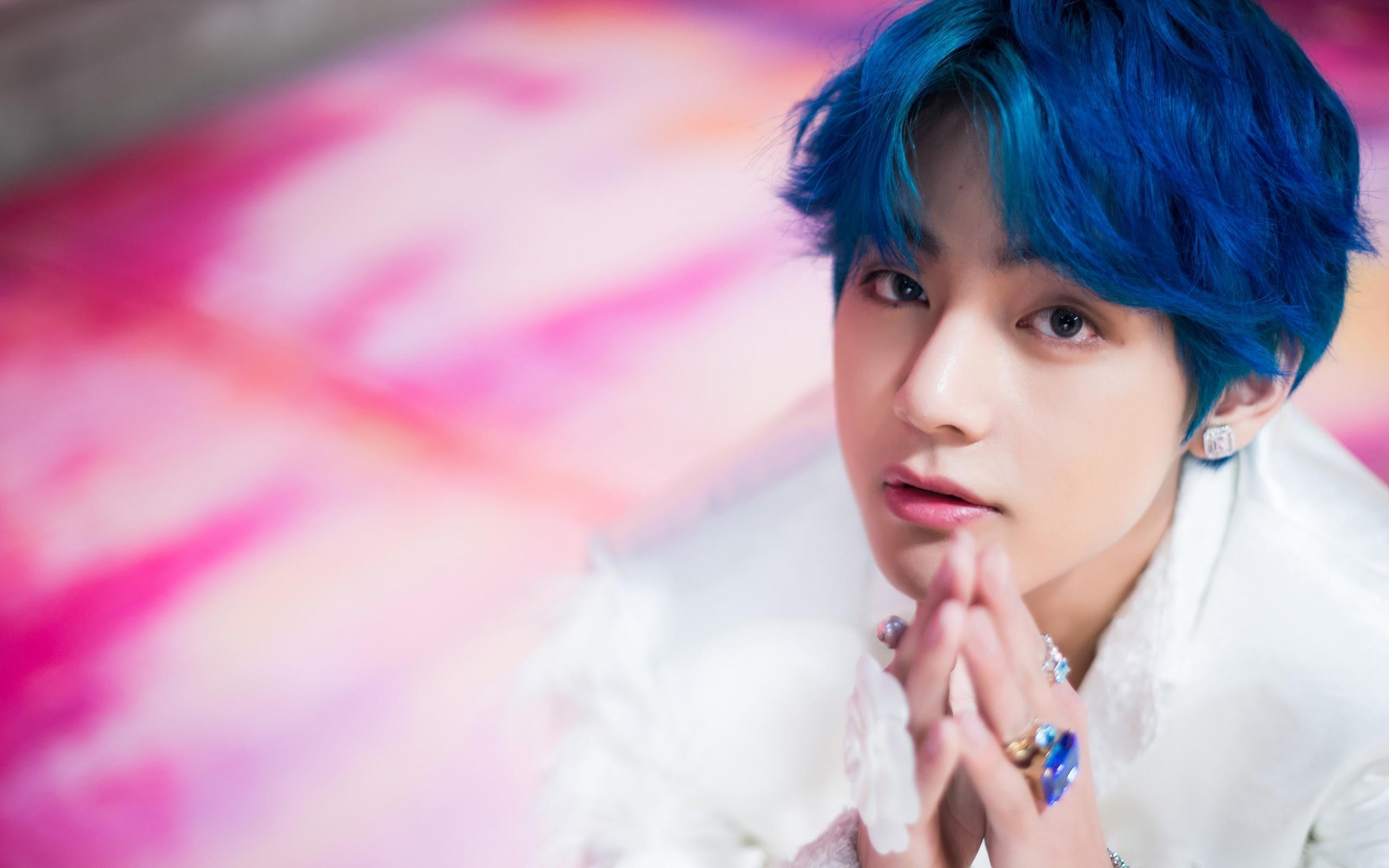 2560x1600 Aesthetic Bts V Desktop Wallpaper