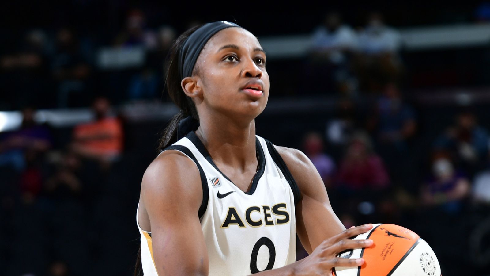 1600x900 WNBA Round Up: Jackie Young Scores Career High 27 Points As Las Vegas Aces Overcome Phoenix Mercury
