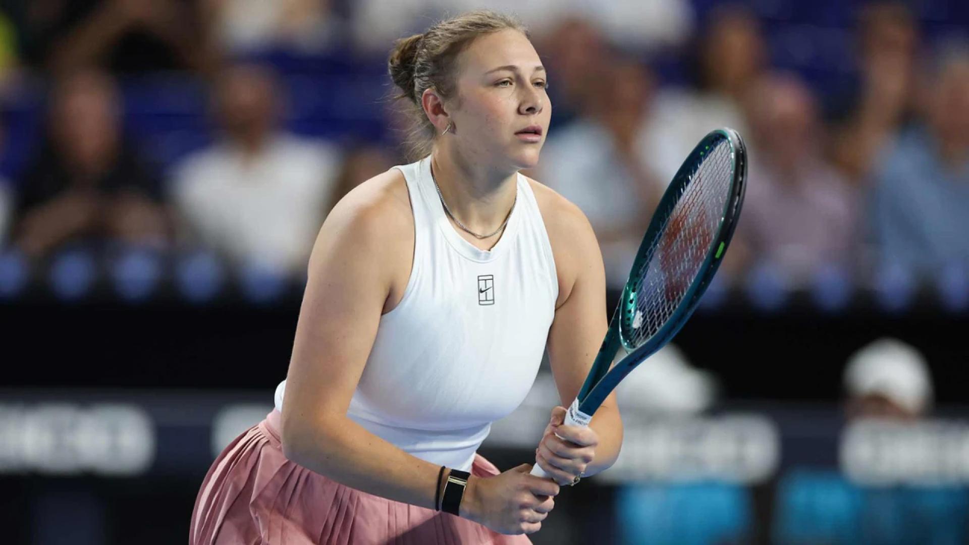 1920x1080 Amanda Anisimova reveals two methods she has been using lately to nurse injury