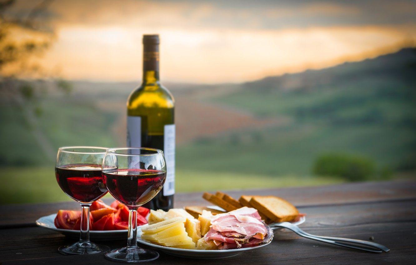 1332x850 Wallpaper landscape, table, wine, bottle, cheese, glasses, bread, plates, plug, tomatoes, bokeh, ham image for desktop, section еда