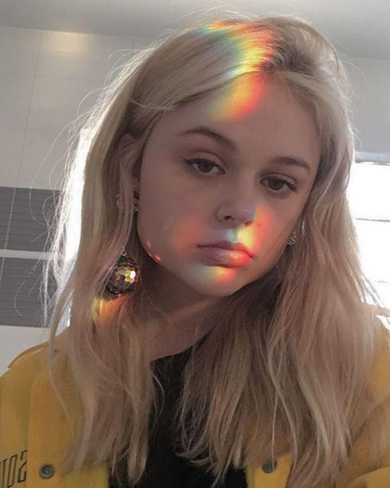 800x999 Emily Alyn Lind Media Pics, February 2017