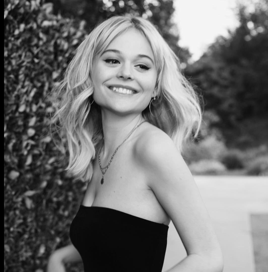 1080x1097 Best Emily And Natalie Alyn Lind Image