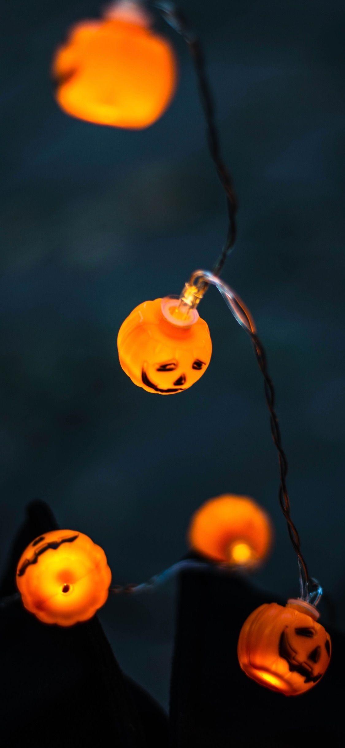1125x2436 Wallpaper Weekends: Happy Halloween iPhone Wallpaper