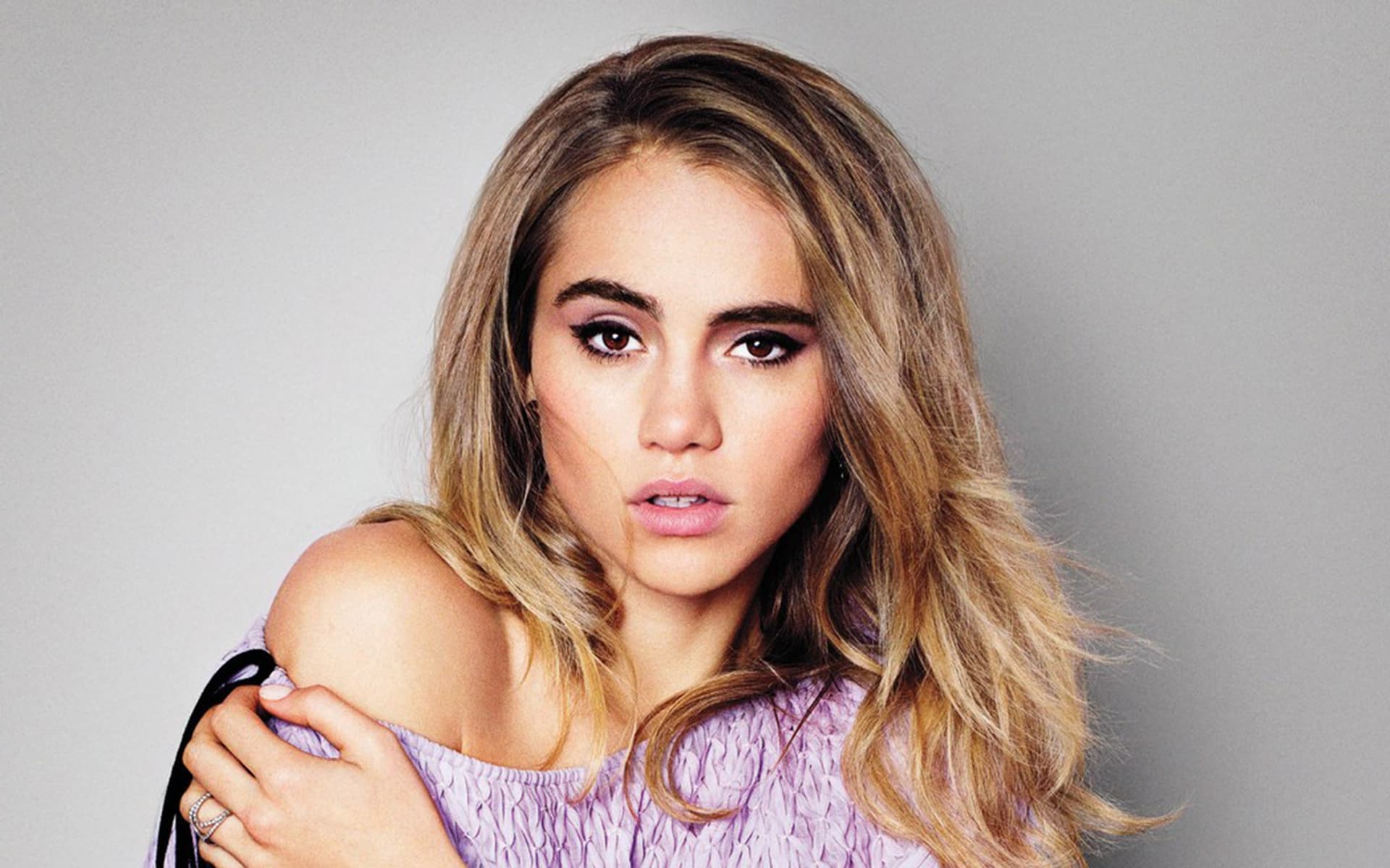 1920x1200 Suki Waterhouse Wallpaper