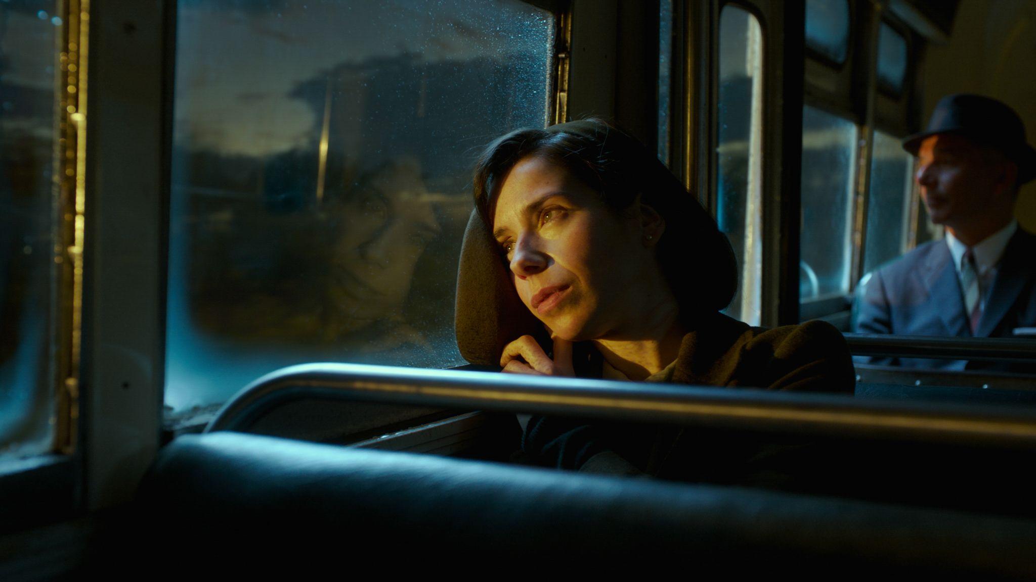 2048x1152 The Shape of Water (2017)