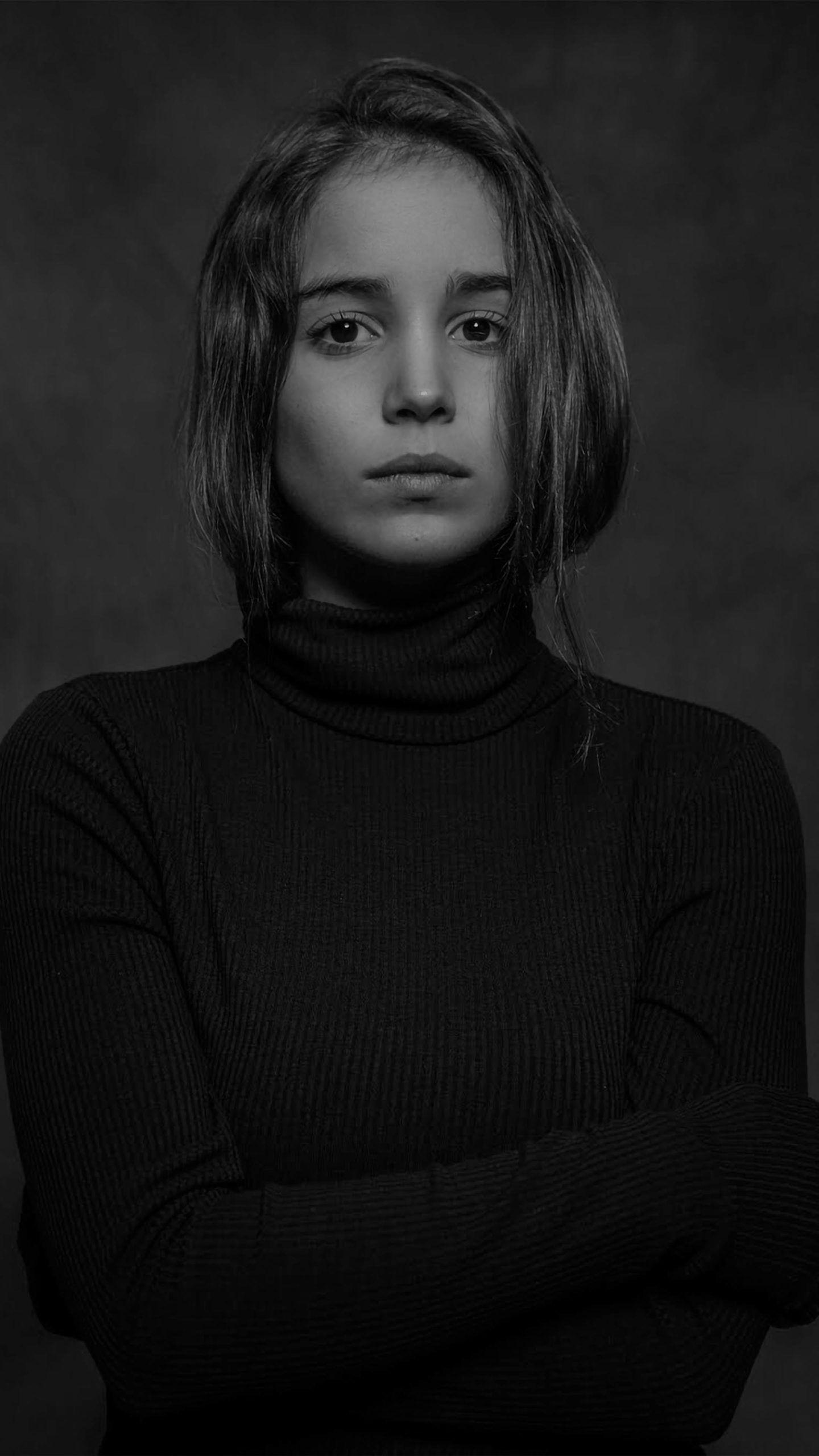 1440x2560 Alba Baptista Monochrome Photohoot 4K Ultra HD Mobile Wallpaper