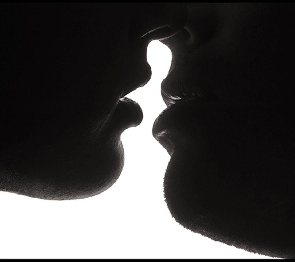 960x854 Gay Men Wallpaper
