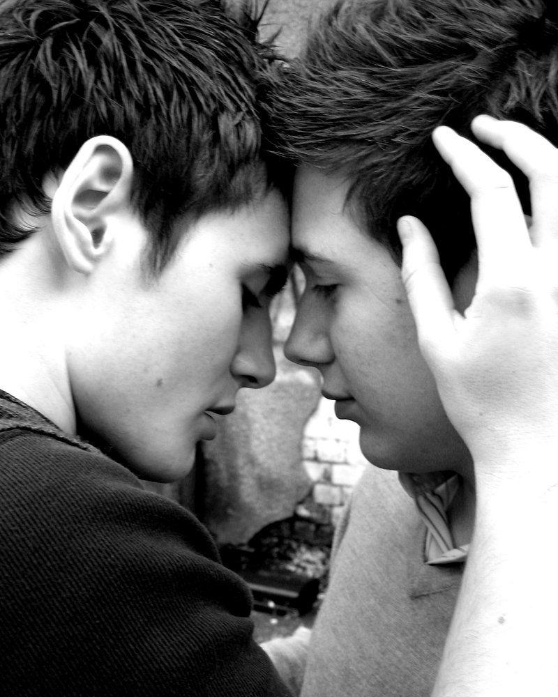 800x1000 Gay Kiss Wallpaper