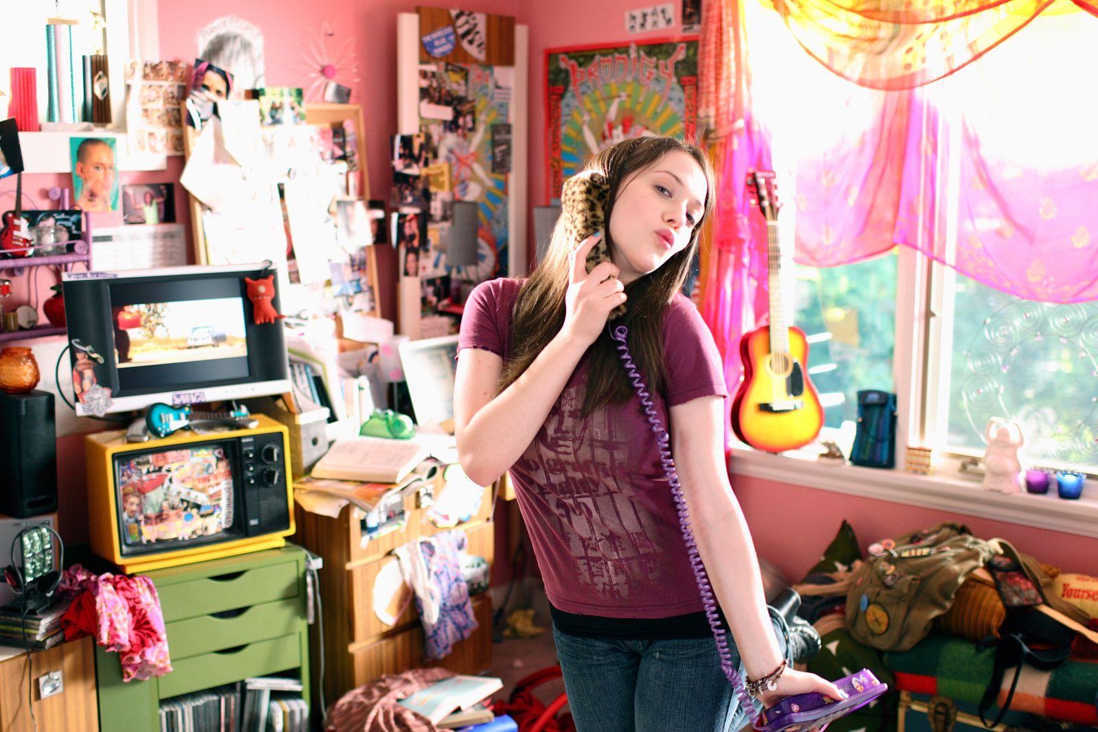 1600x1067 Desktop Wallpaper: Kat Dennings 2 Broke Girls HD Wallpaper