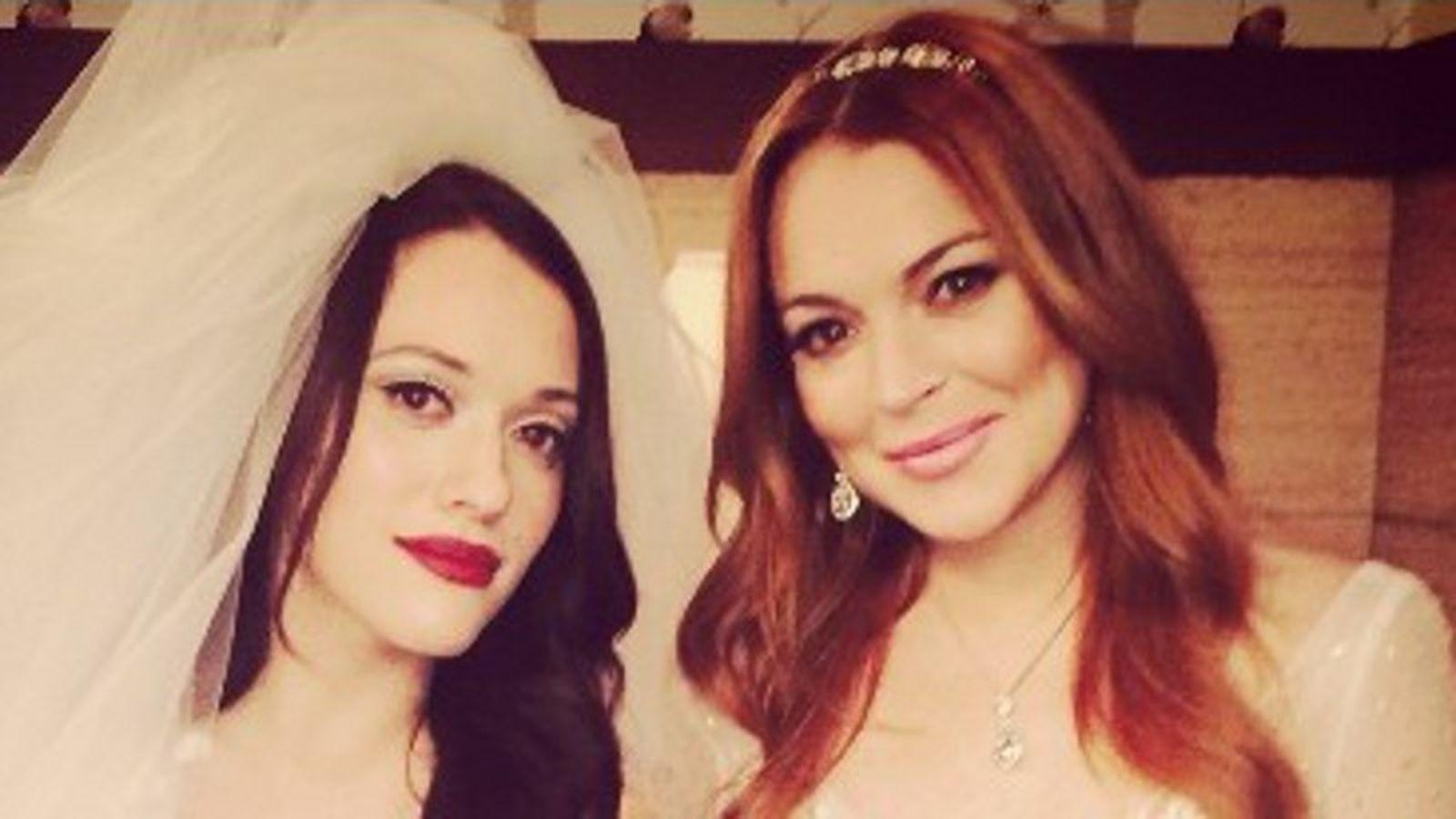 1600x900 Lindsay Lohan films 2 Broke Girls guest appearance