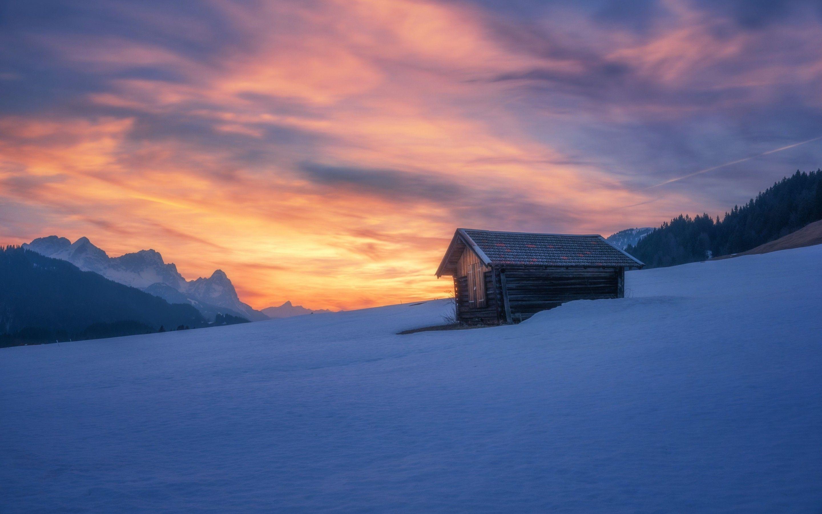 2880x1800 Download 2880x1800 Snow, Sunset, House, Trees, Sky, Clouds, Field, Winter Wallpaper for MacBook Pro 15 inch