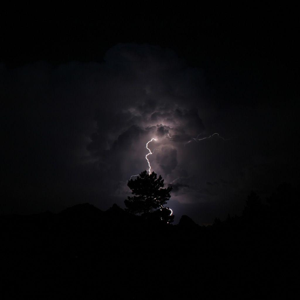 1024x1024 Lightning Strikes iPad Wallpaper. Beautiful nature, Lightning, Photo