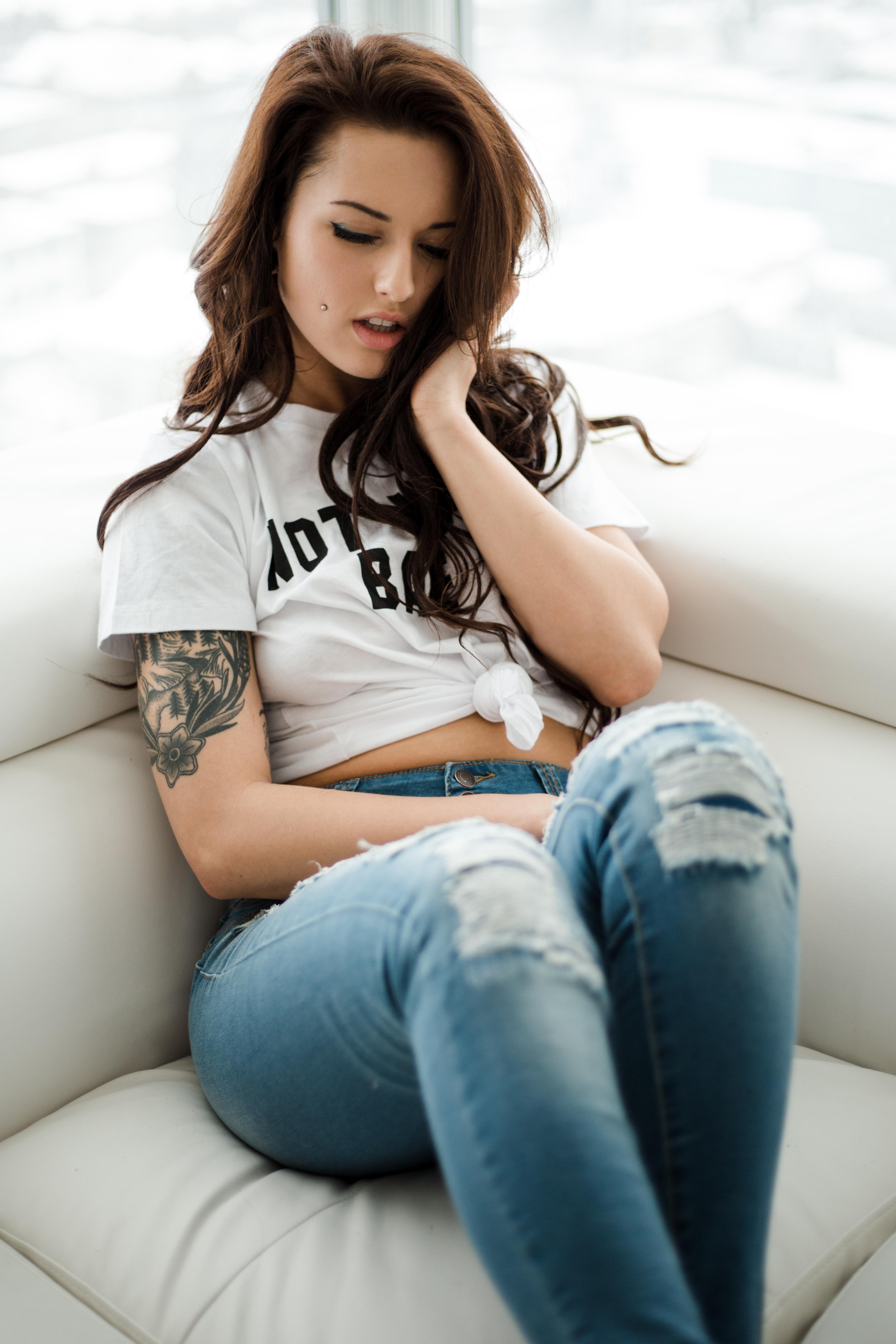 100 Girl In Jeans Pictures  Wallpaperscom