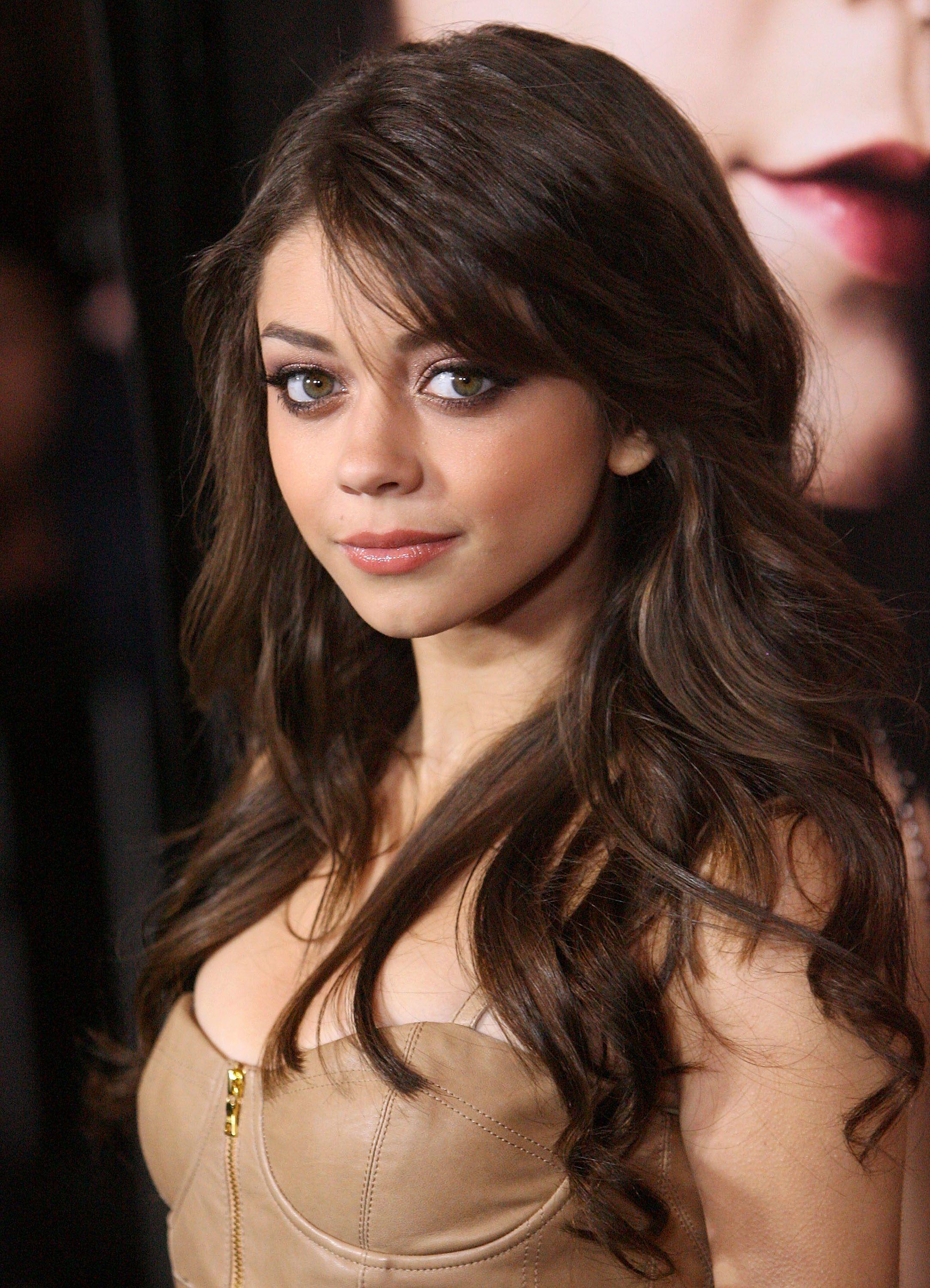 2167x3000 women, Sarah Hyland wallpaper