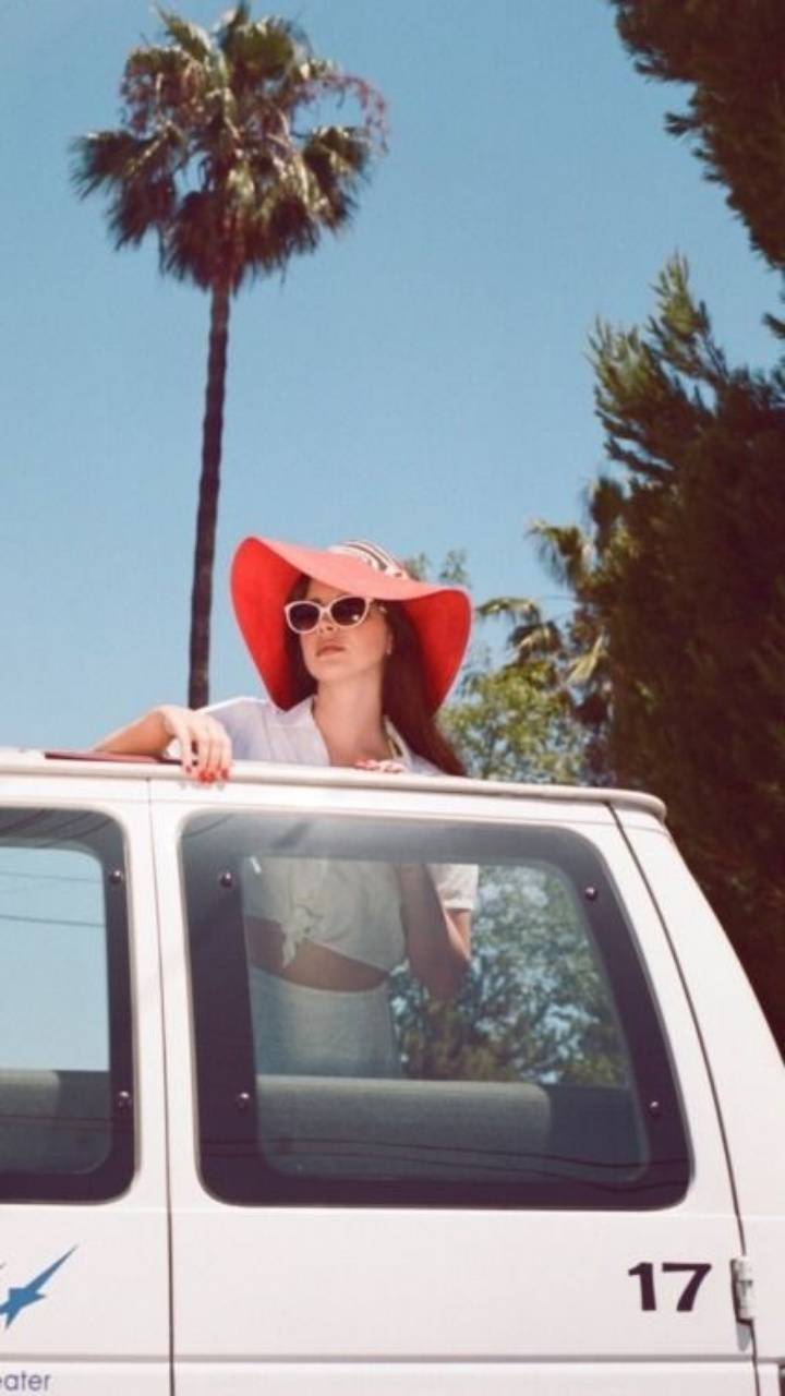 720x1280 Lana Honeymoon wallpaper